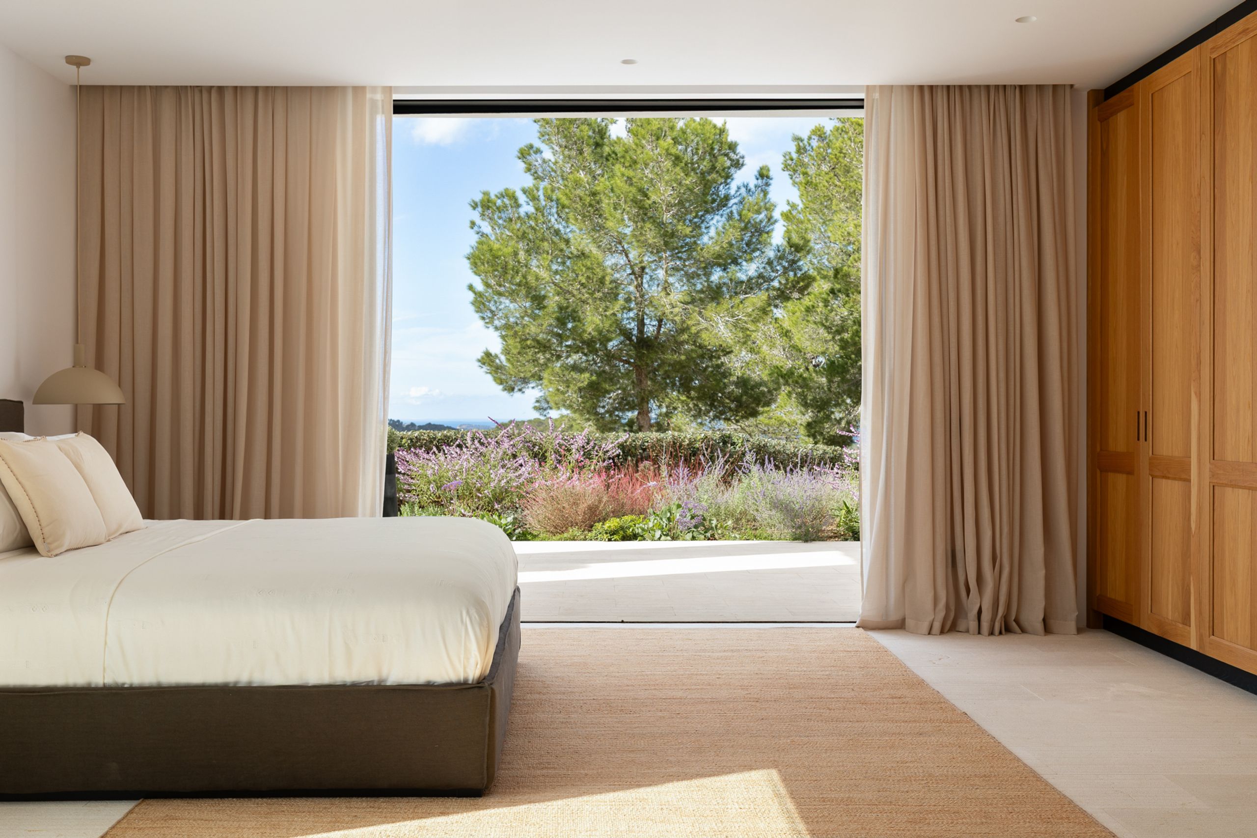 Sun Valley  — image 4