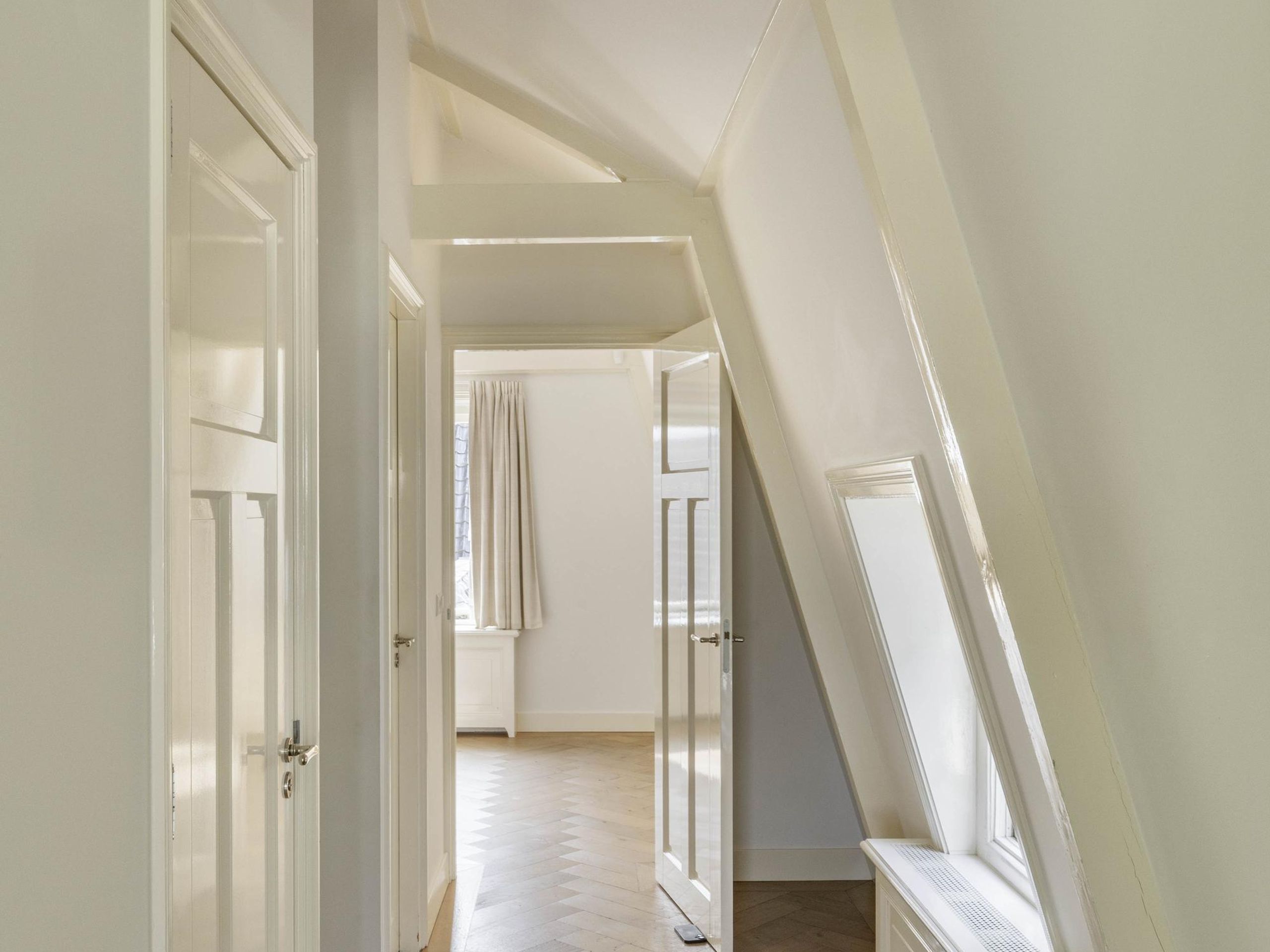 Keizersgracht 145-3 — 10