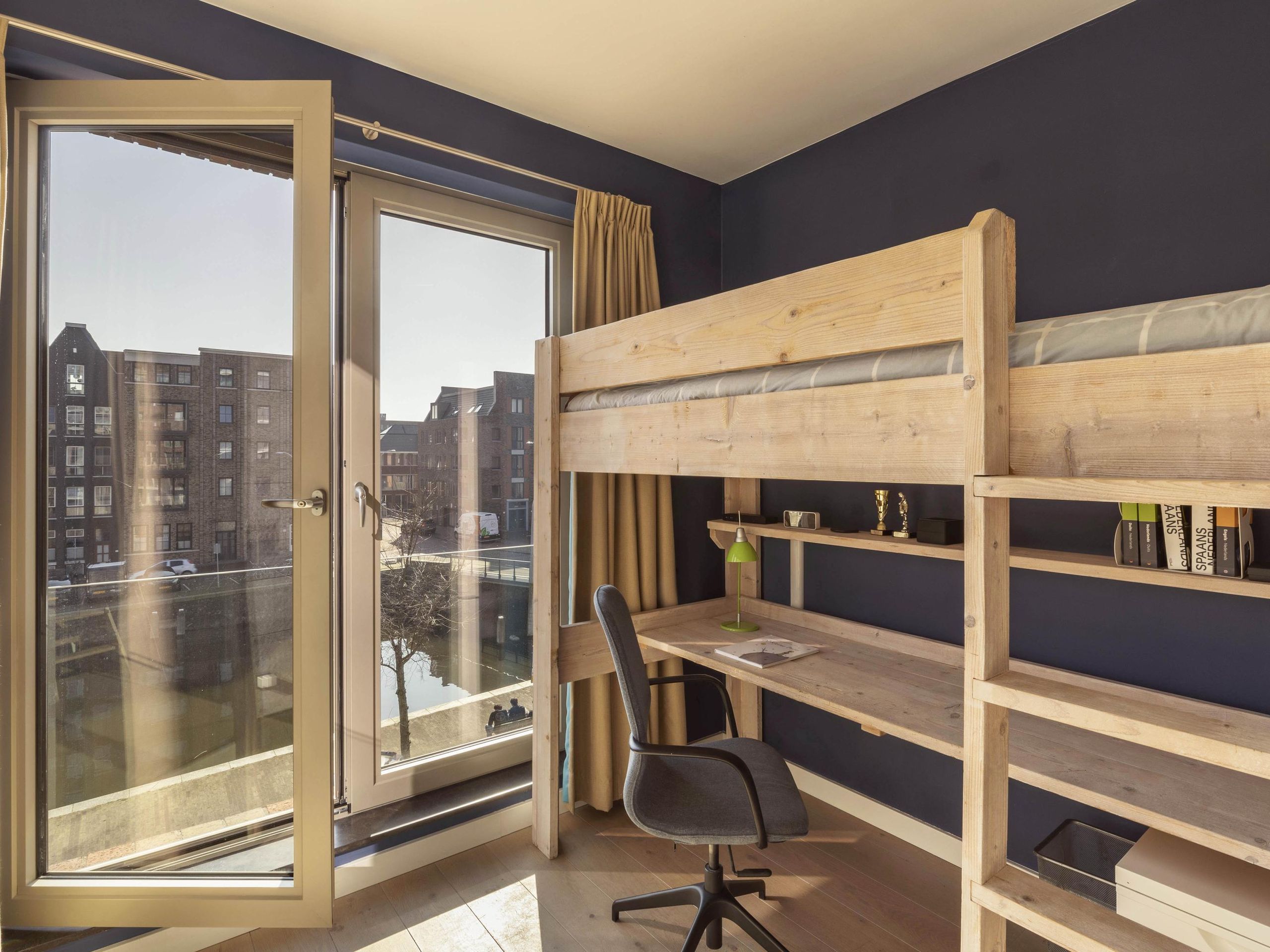 Houthavenkade 9 — 18