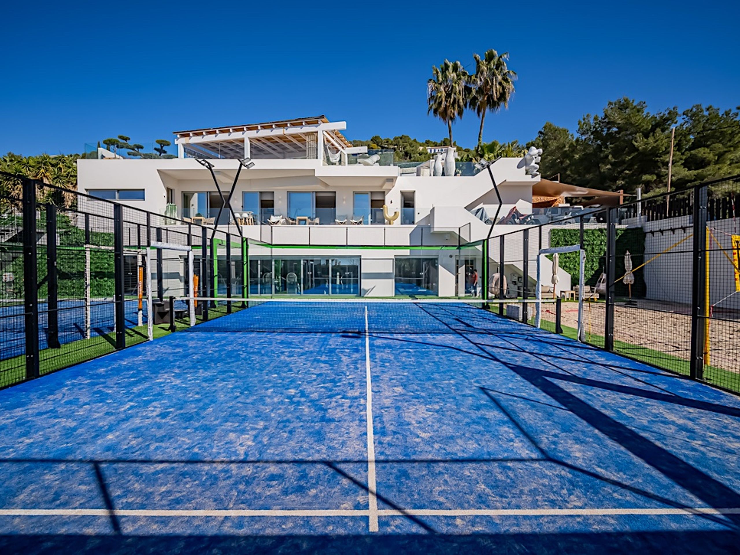 The Jungle Exclusive  — 5