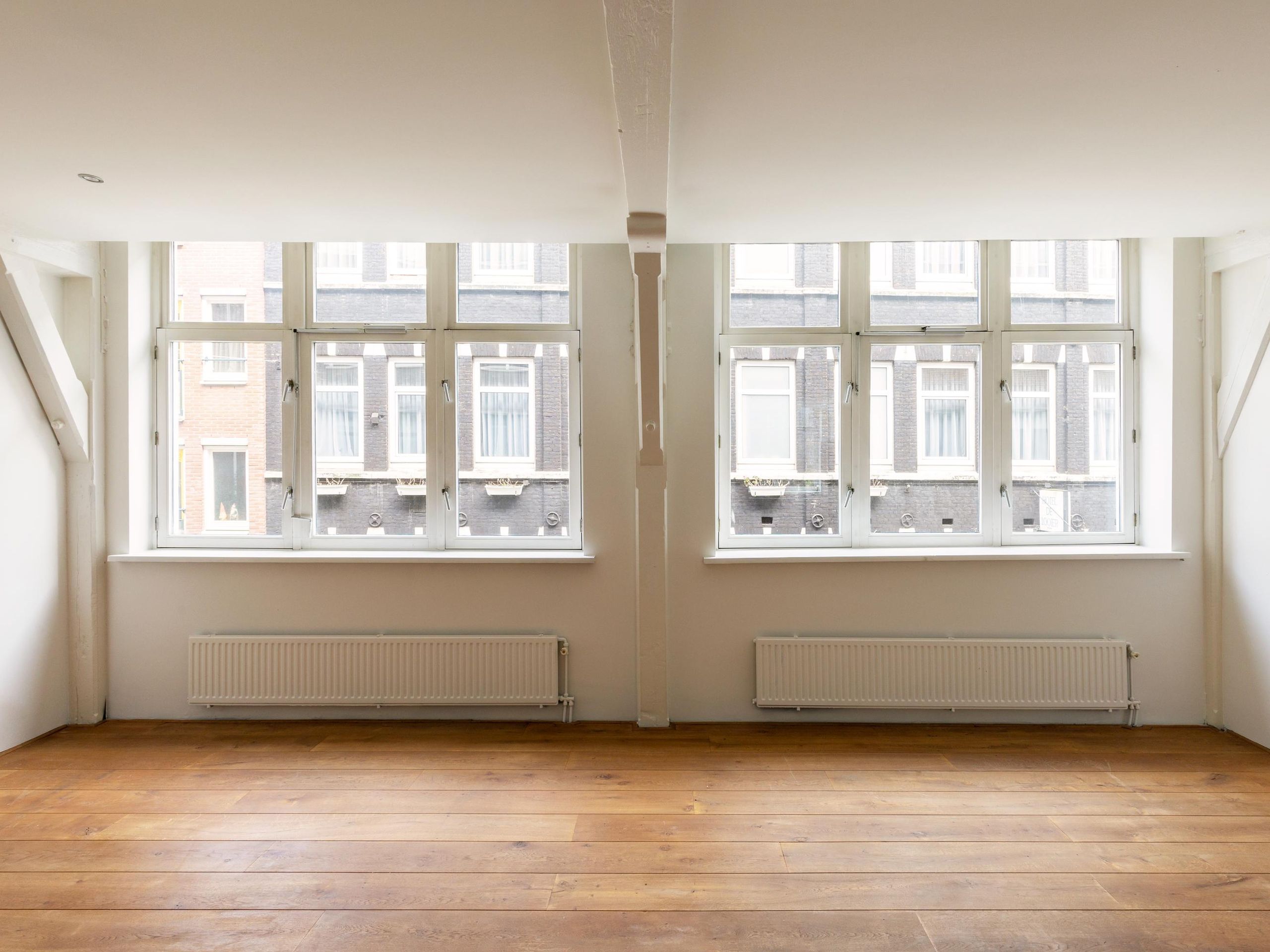 Derde Looiersdwarsstraat 16 — 10