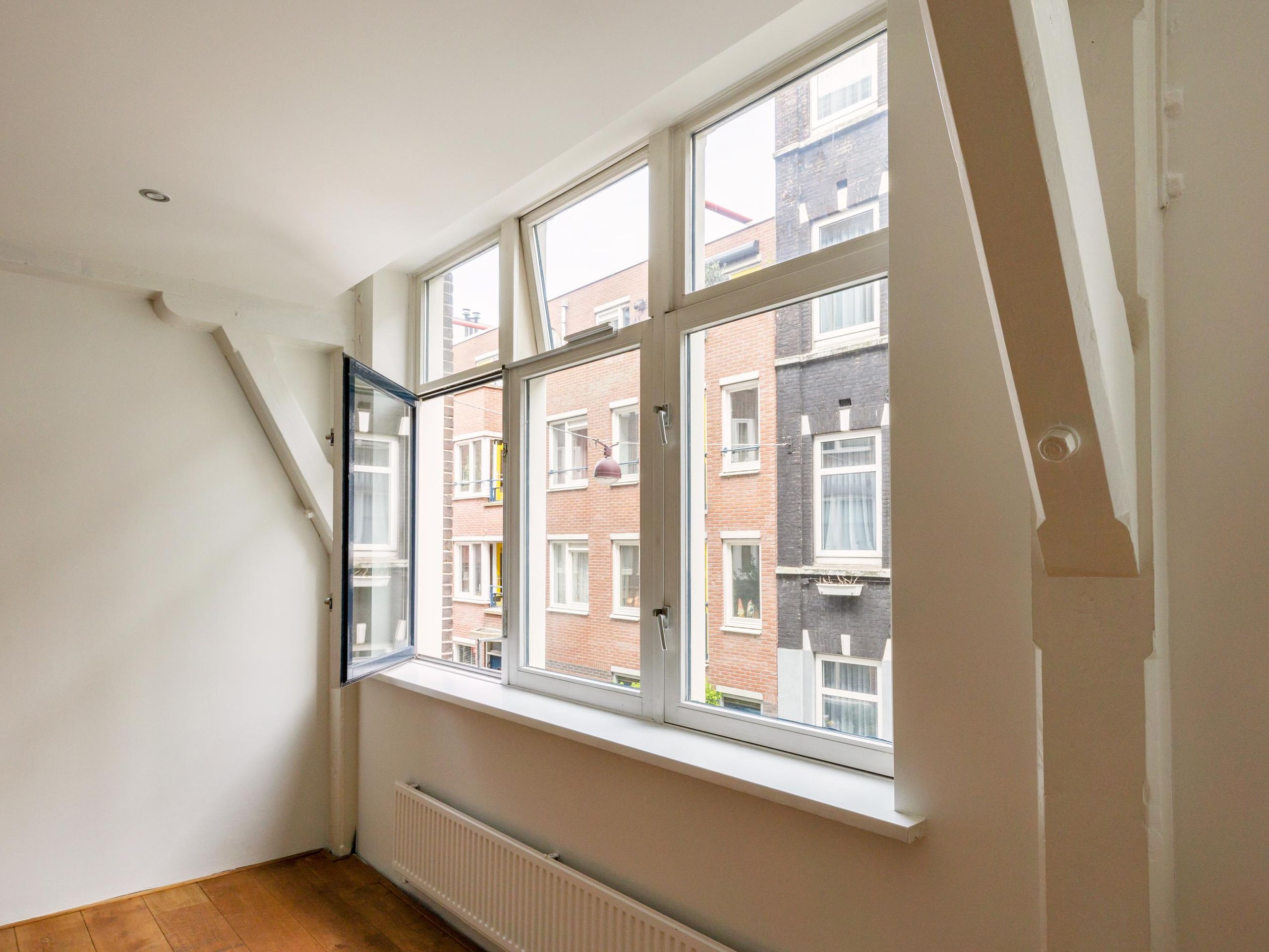 Derde Looiersdwarsstraat 16 — 11