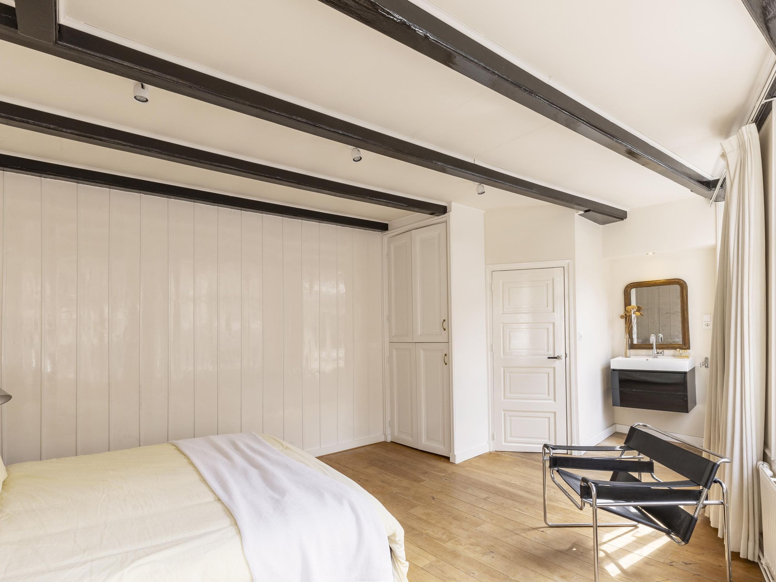 Staalstraat 1 — 12