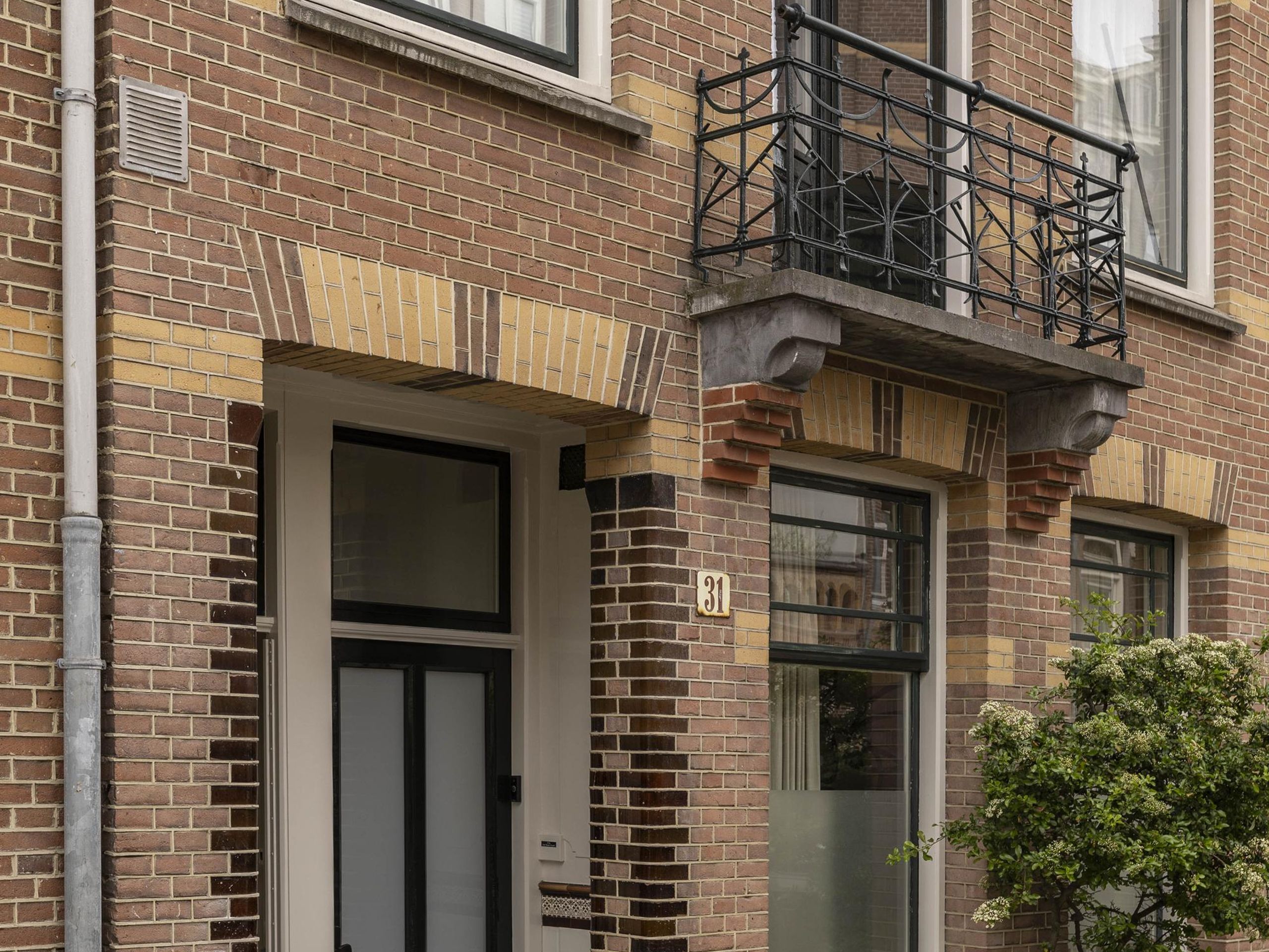 Eerste Helmersstraat 31-3 — 33
