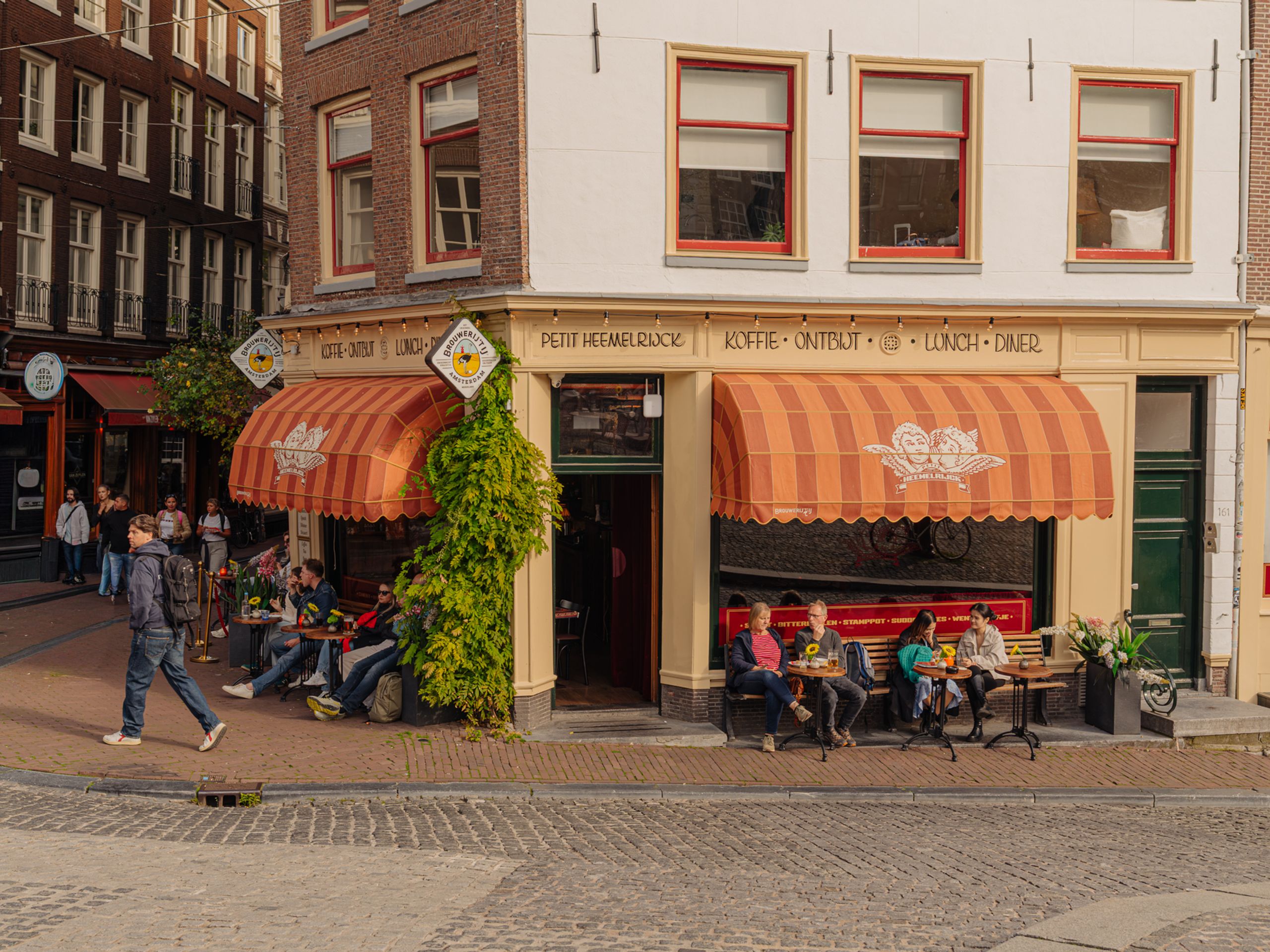 Singel 93-B — 22