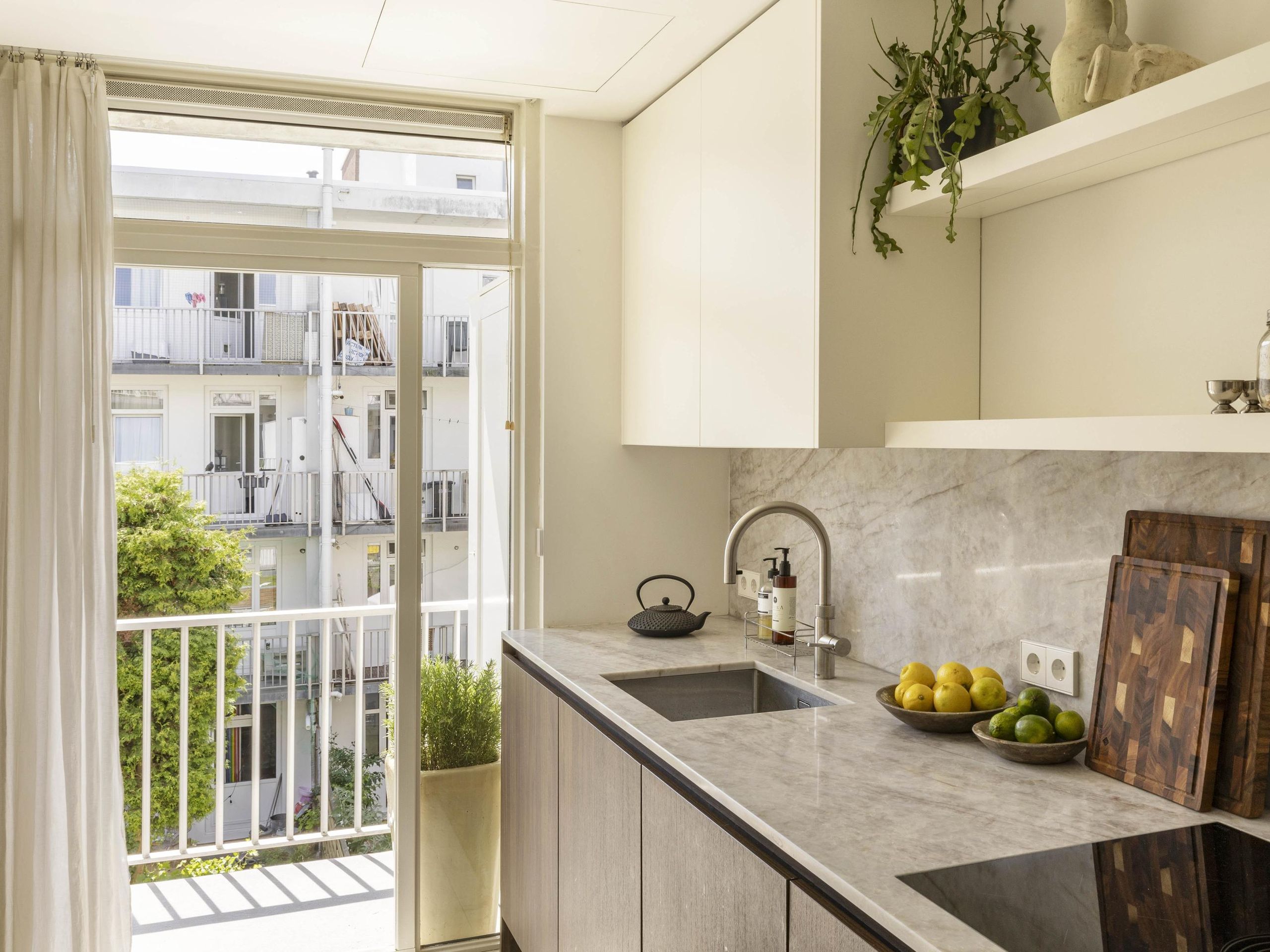 Cabralstraat 35-2 — 12