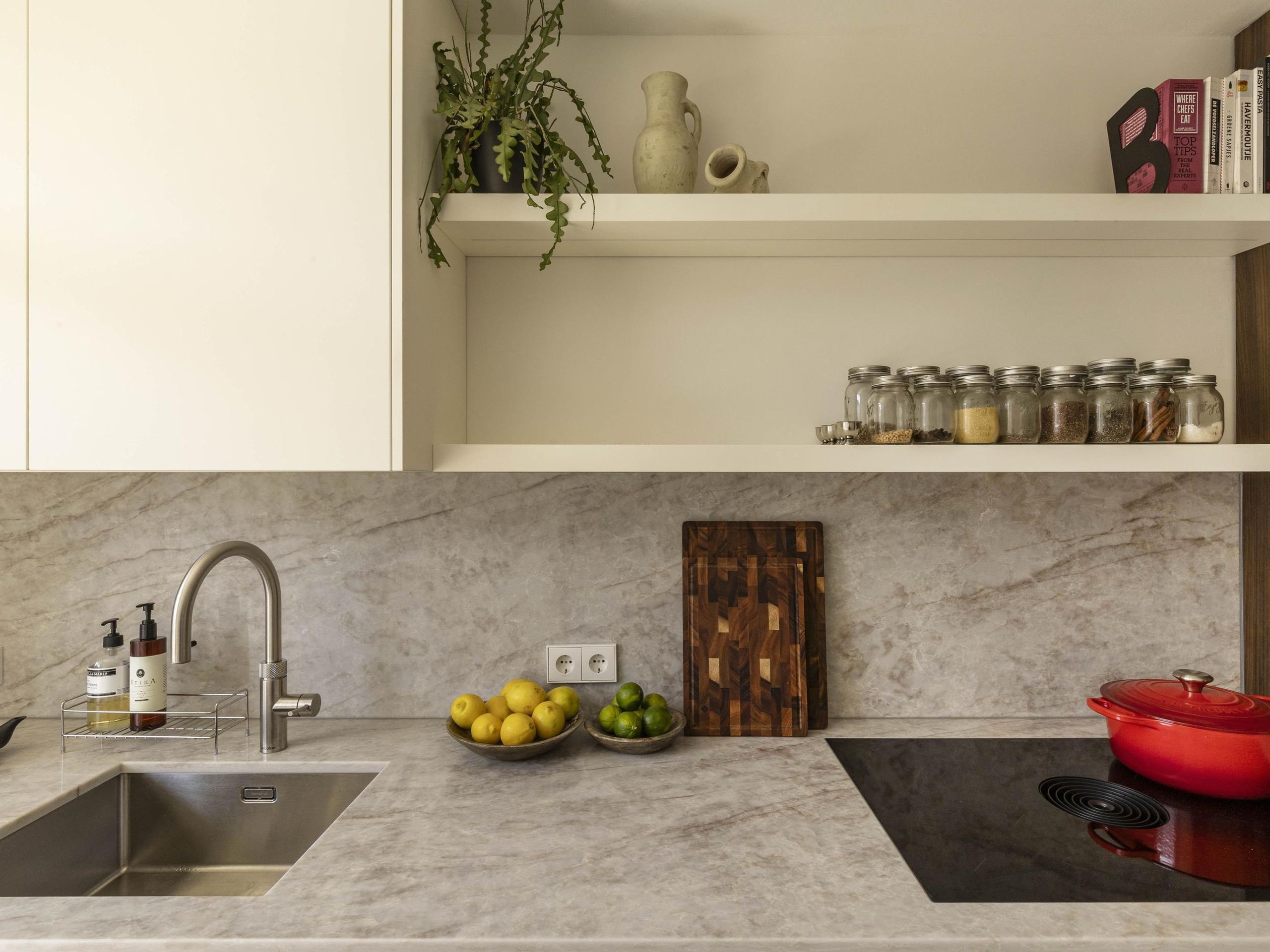 Cabralstraat 35-2 — 13
