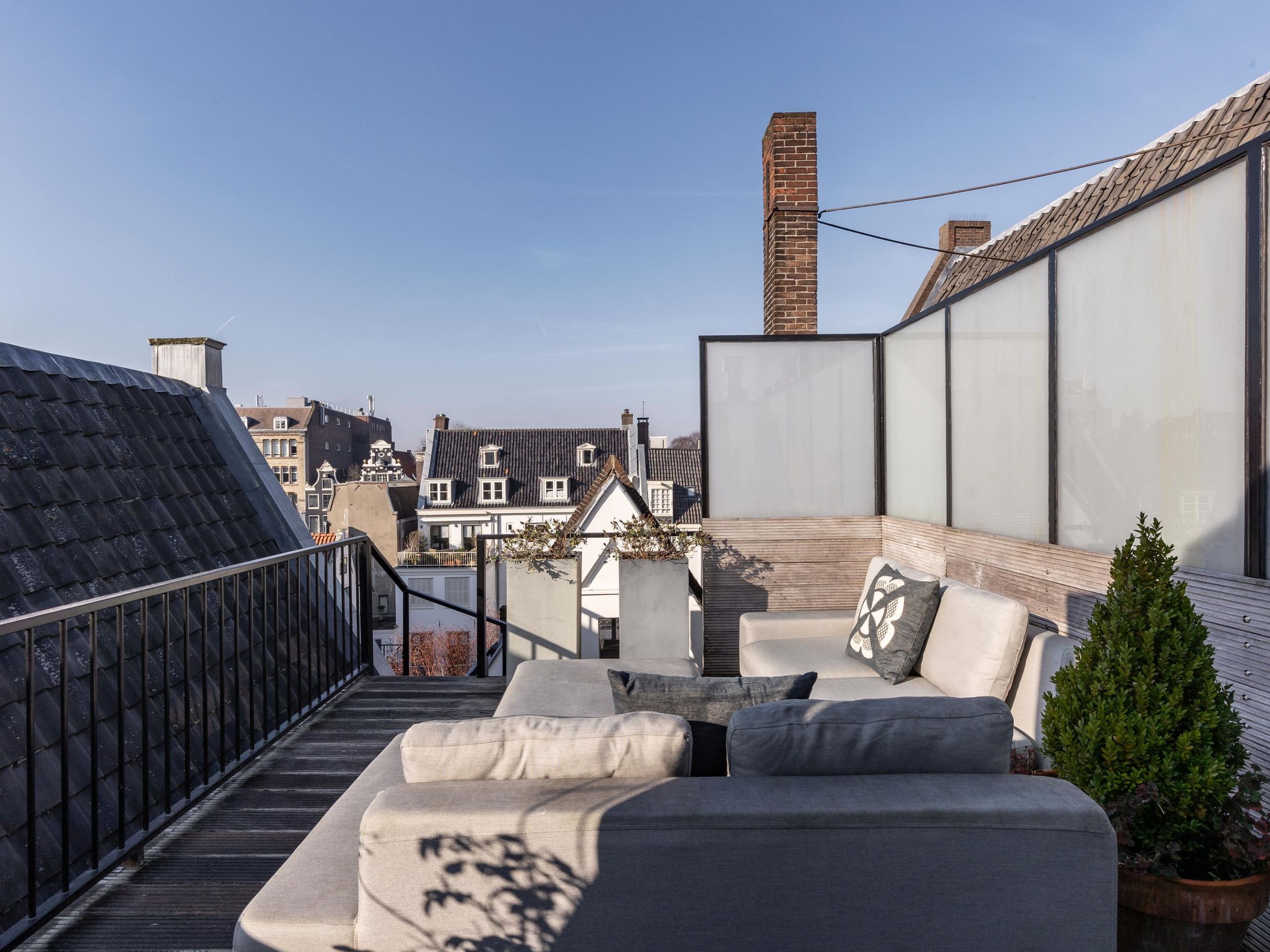 Singel 144 — 22