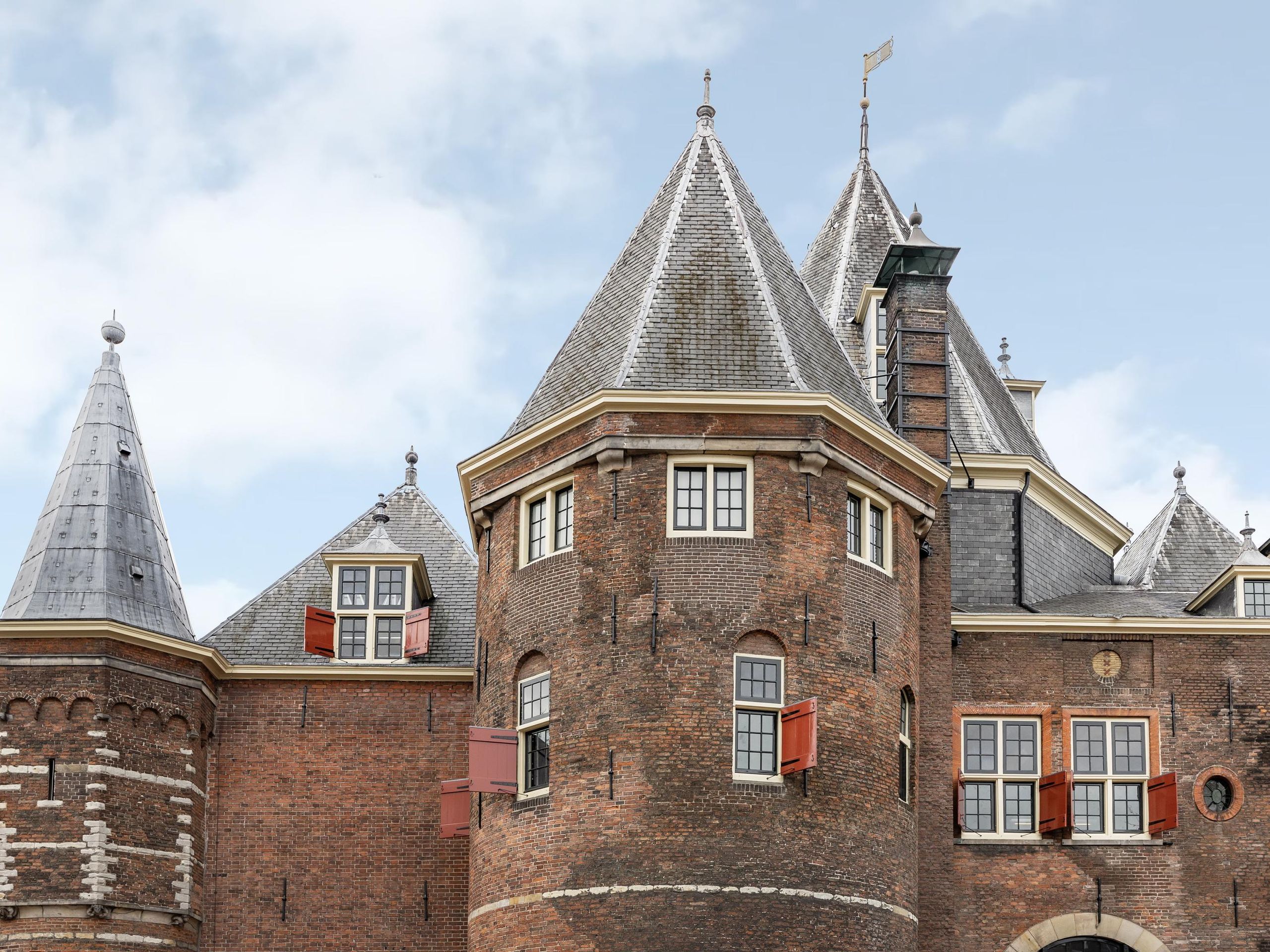 Nieuwe Jonkerstraat 24 — 28