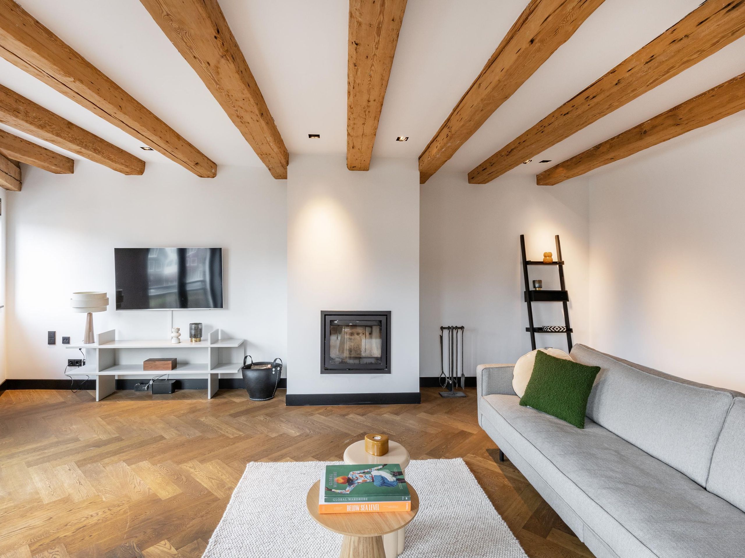 Nieuwe Jonkerstraat 24 — 12