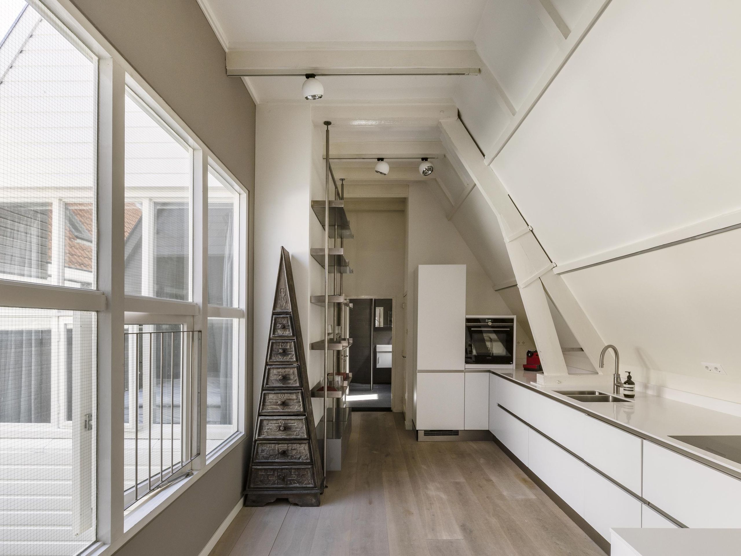 Oudezijds Kolk 5-C — 12