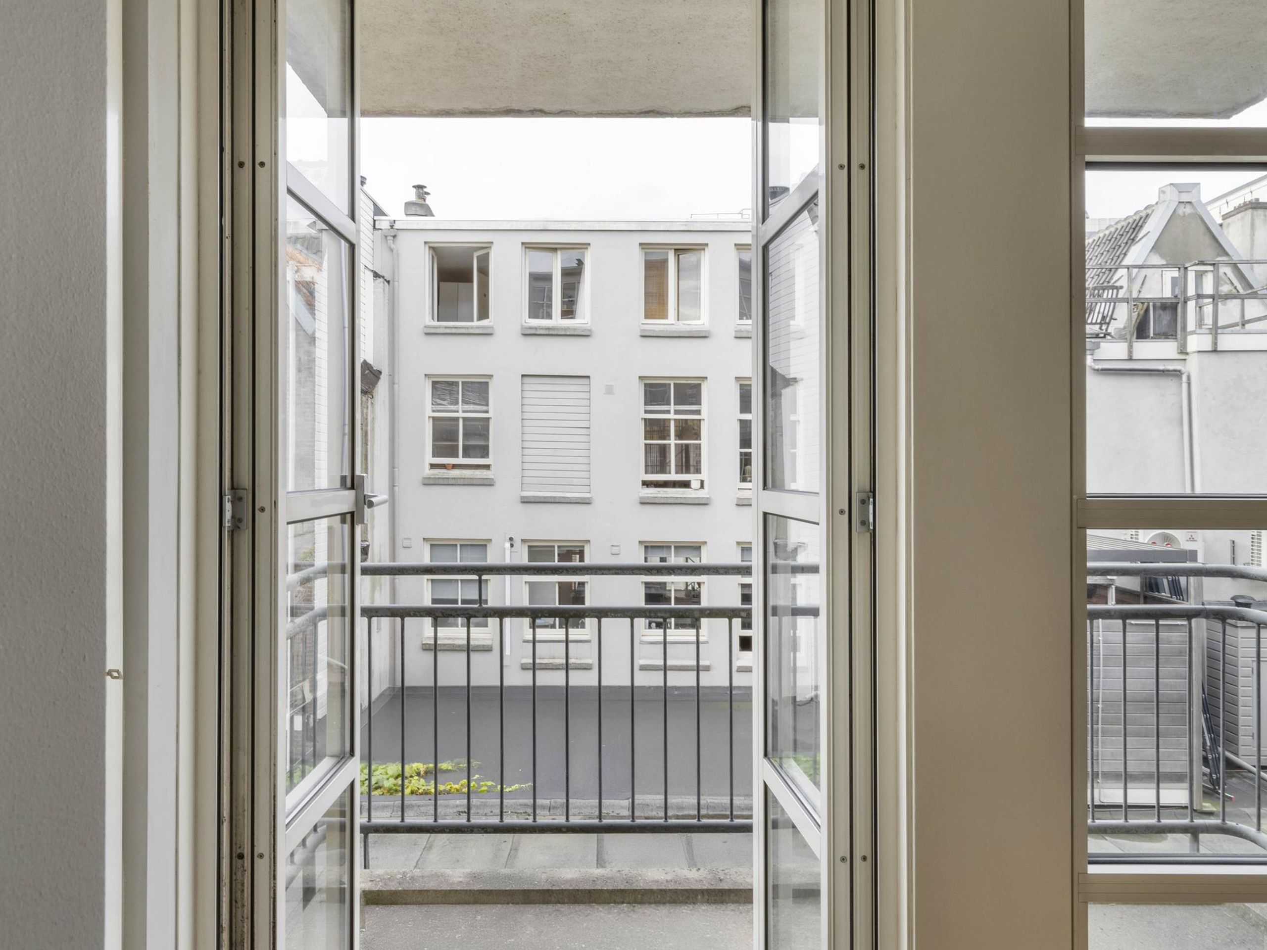 Lange Leidsedwarsstraat 16-C — 12