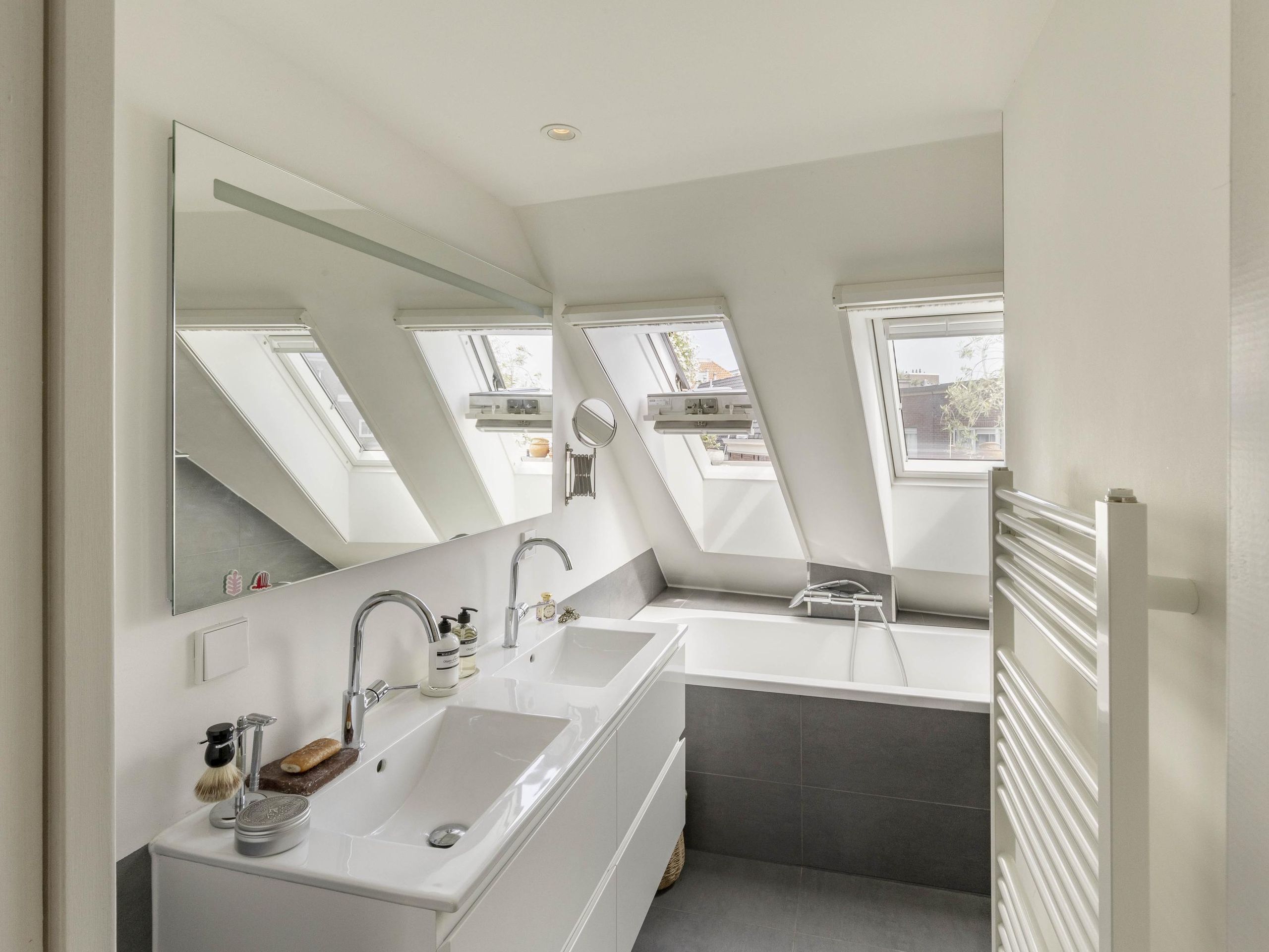 Lijnbaansgracht 81 — 28