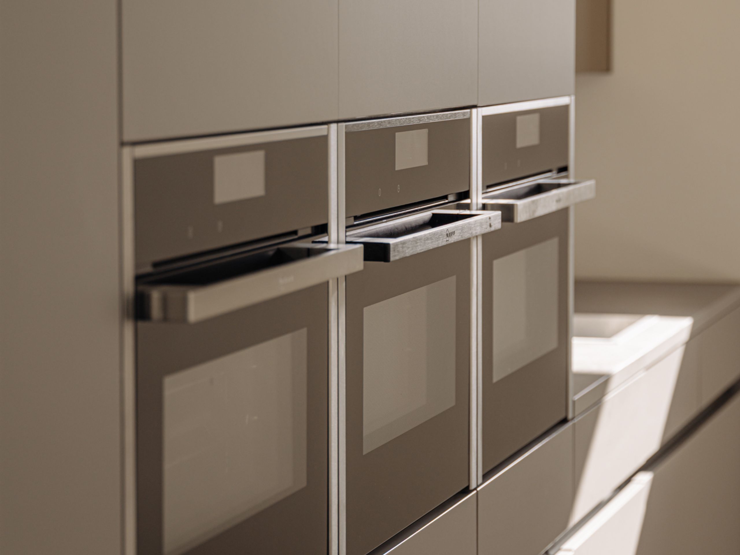 Leen Jongewaardkade 3 — 10