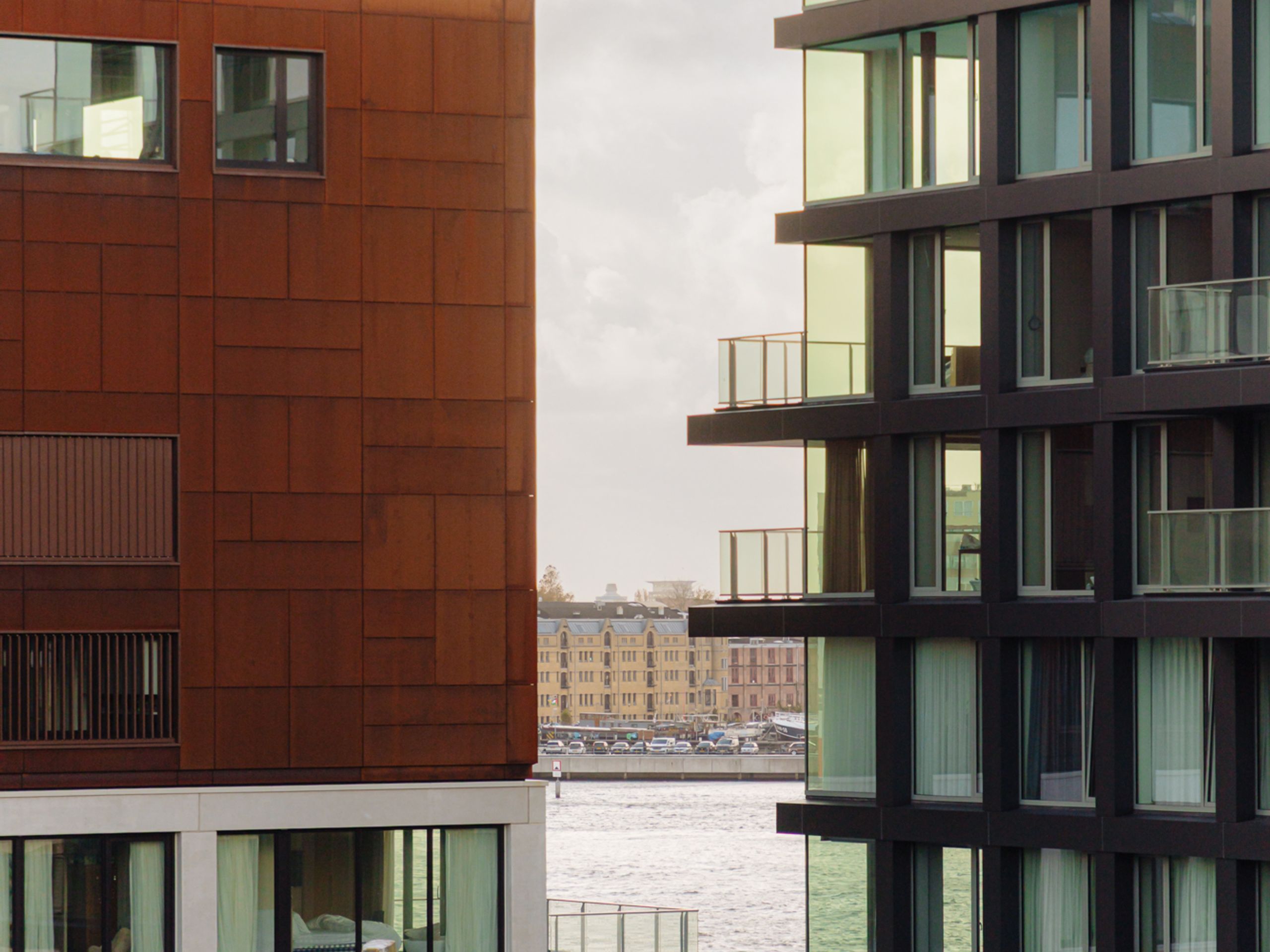 Leen Jongewaardkade 3 — 15