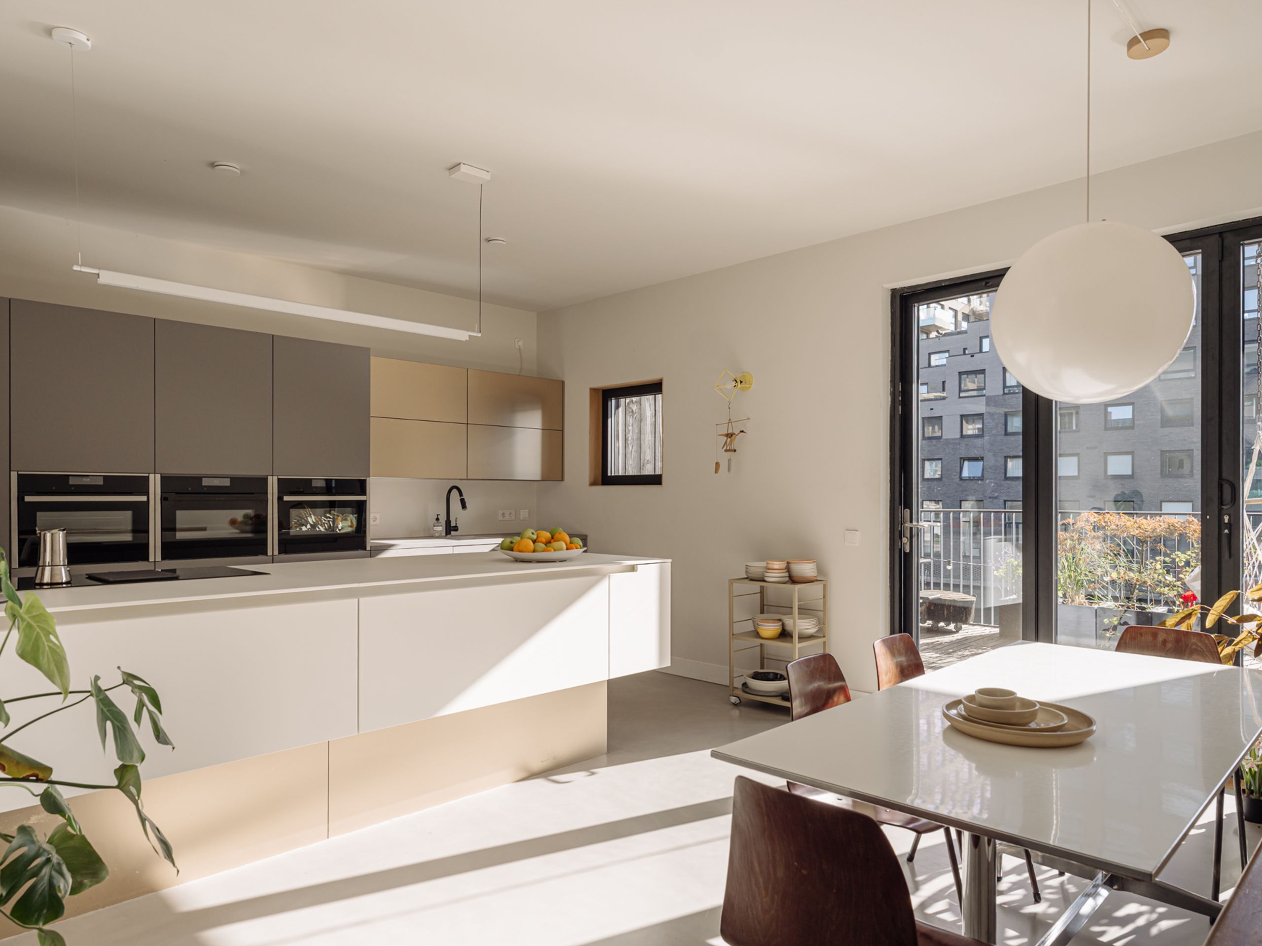 Leen Jongewaardkade 3 — 1