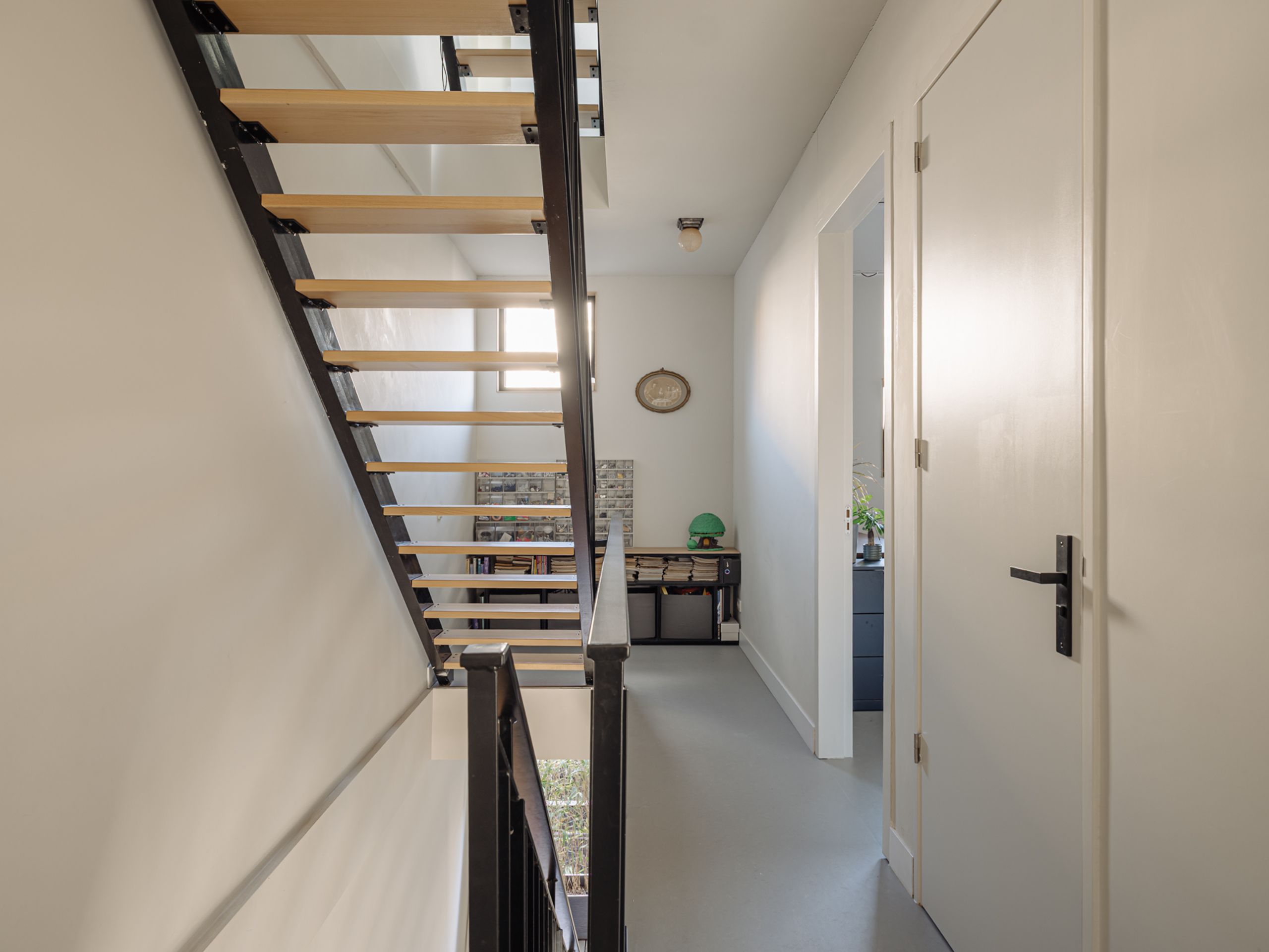 Leen Jongewaardkade 3 — 24