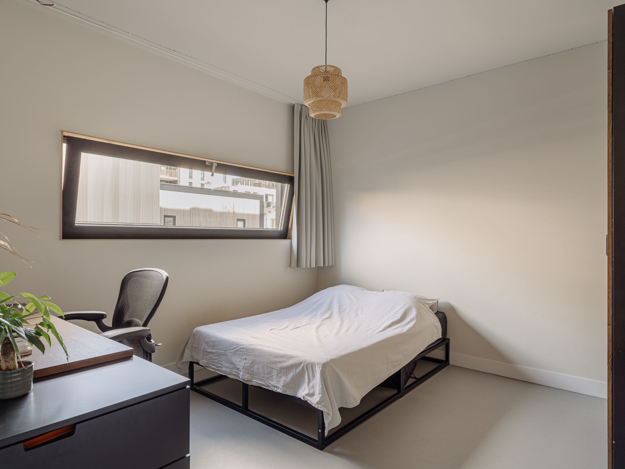 Leen Jongewaardkade 3 — 25