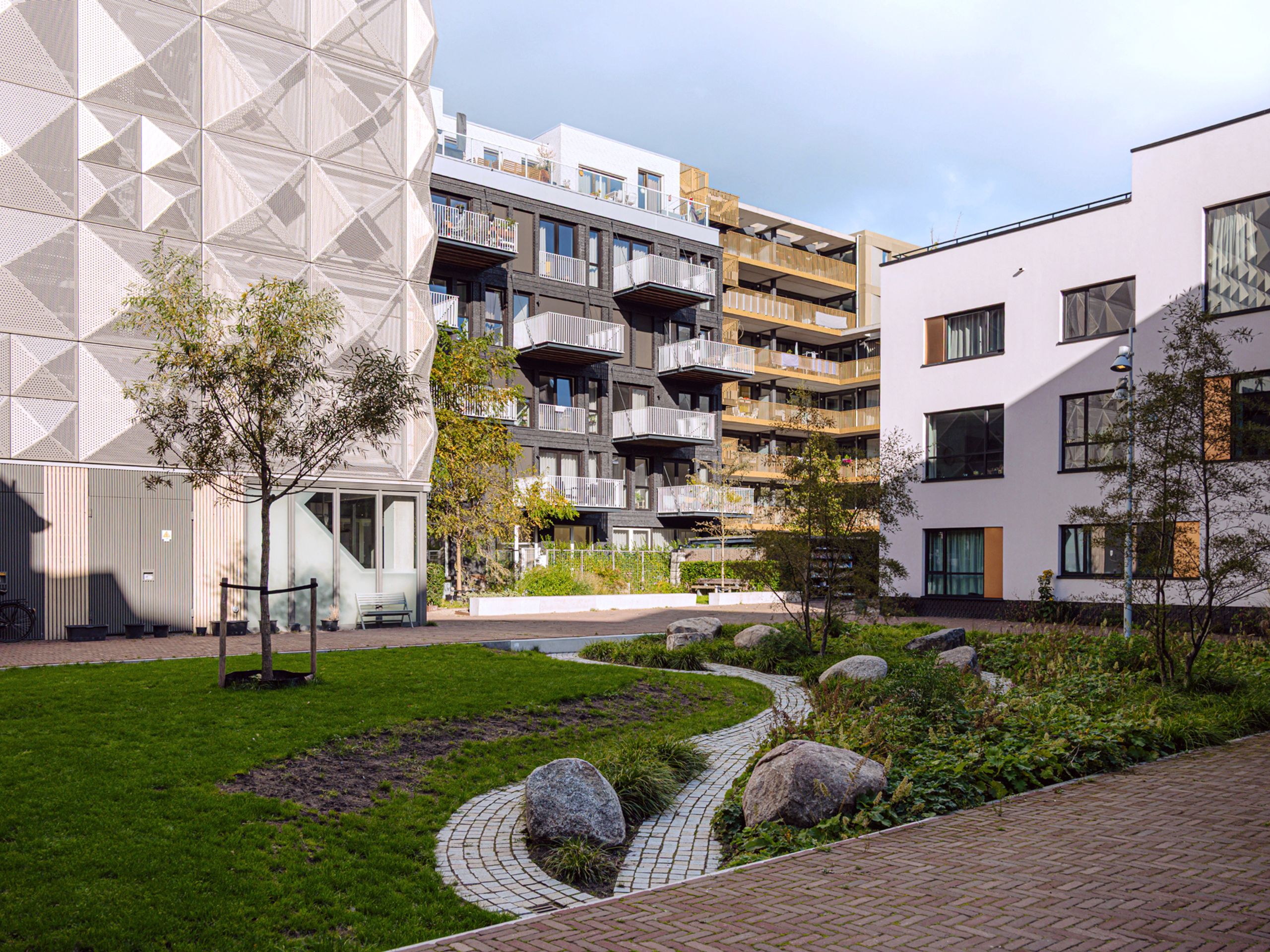 Leen Jongewaardkade 3 — 51