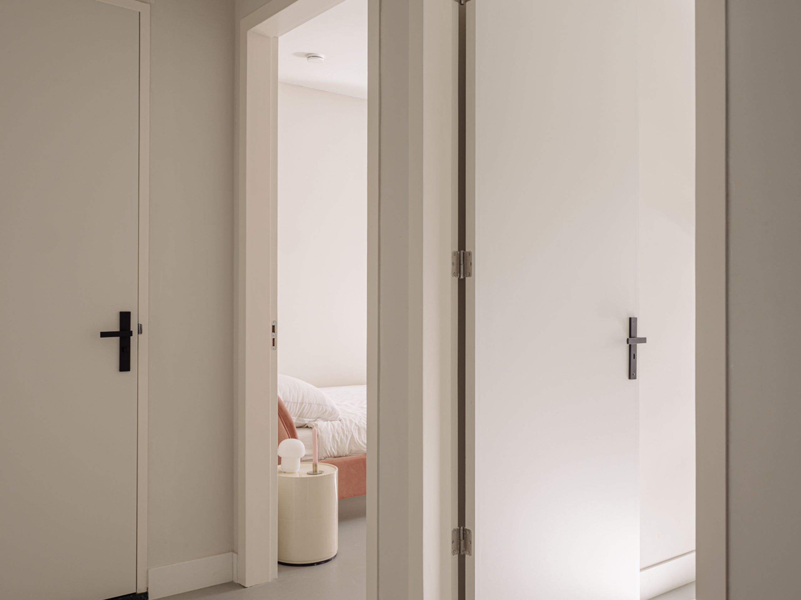 Leen Jongewaardkade 3 — 27