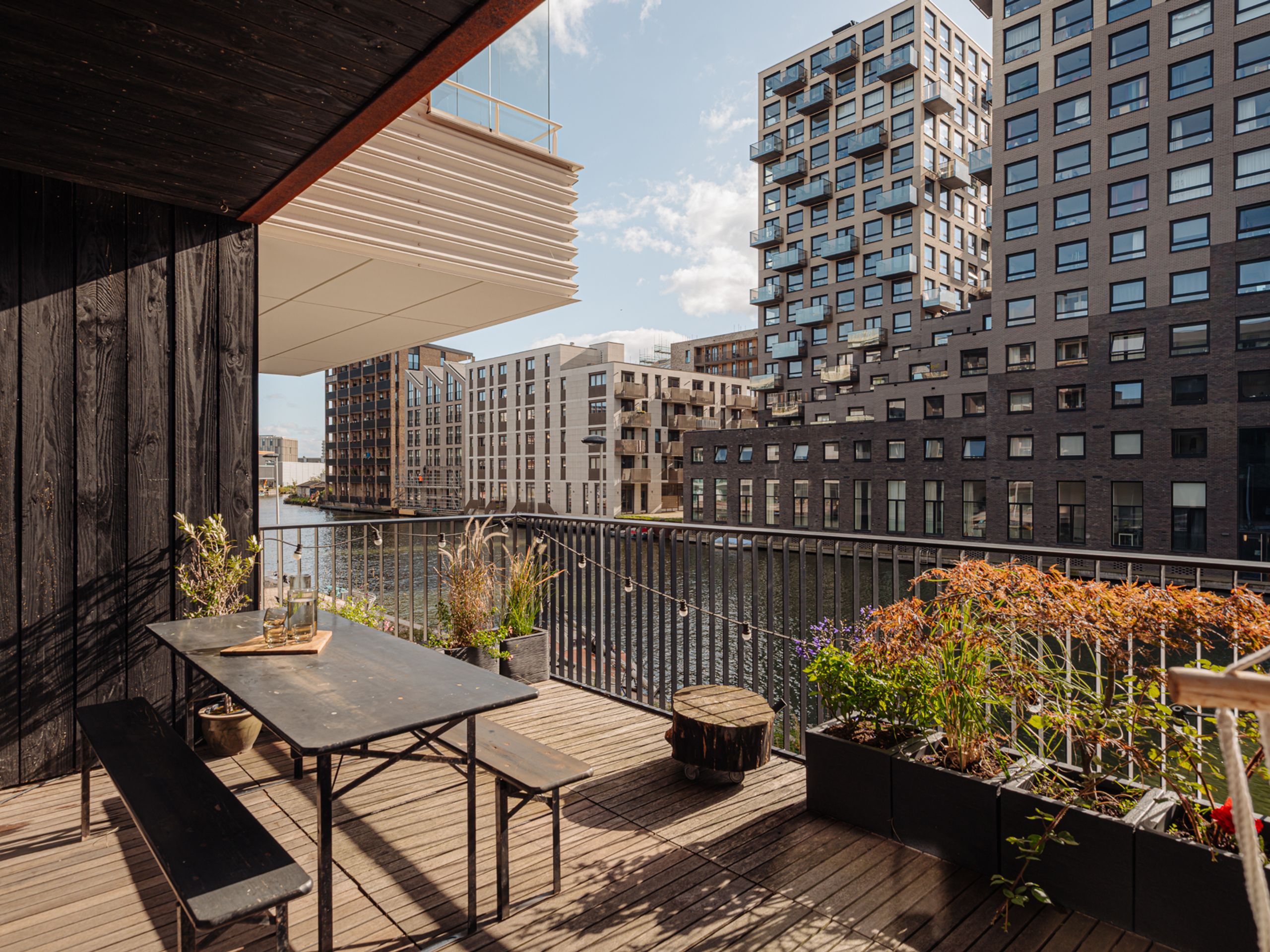 Leen Jongewaardkade 3 — 2