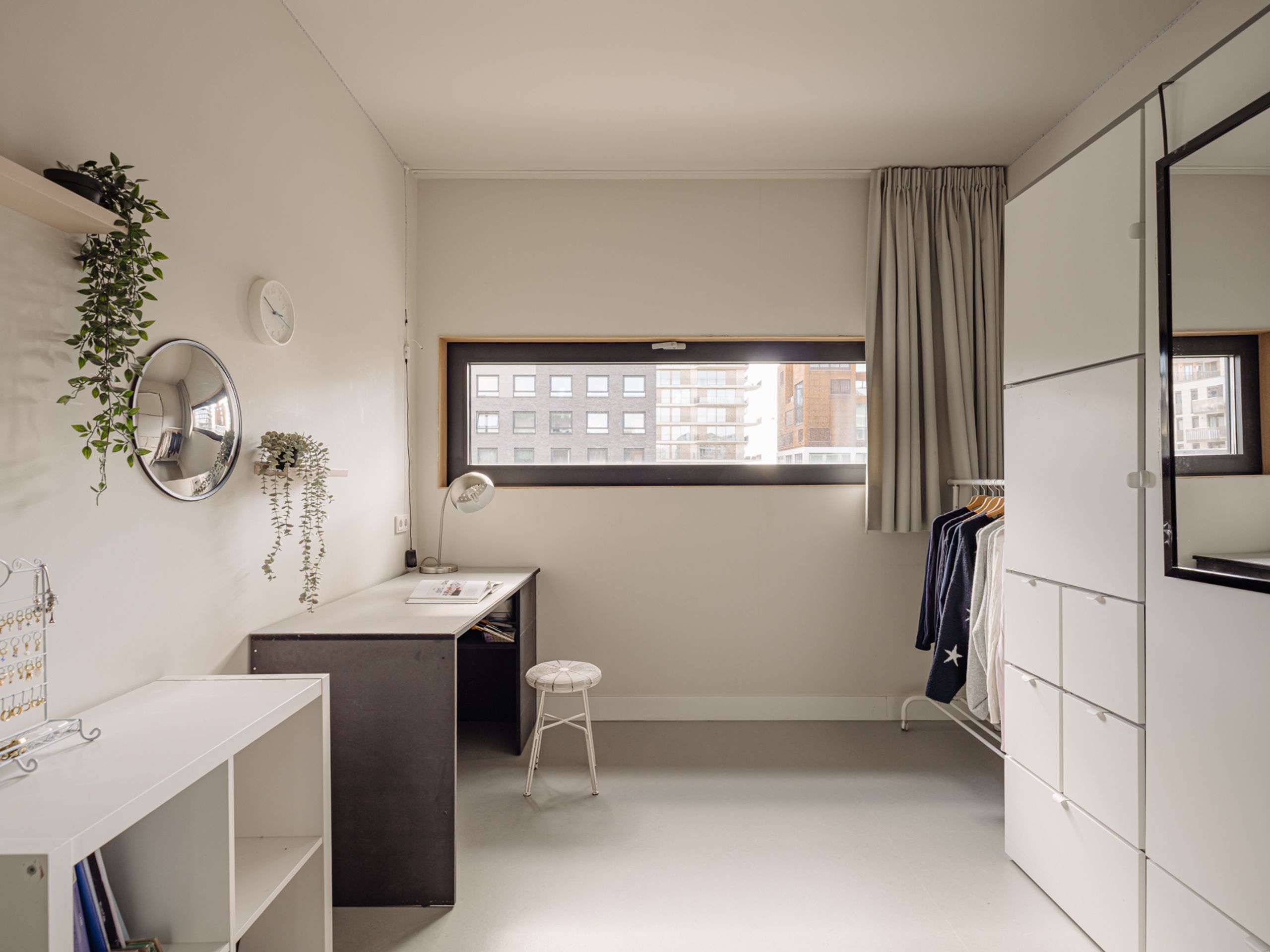 Leen Jongewaardkade 3 — 29