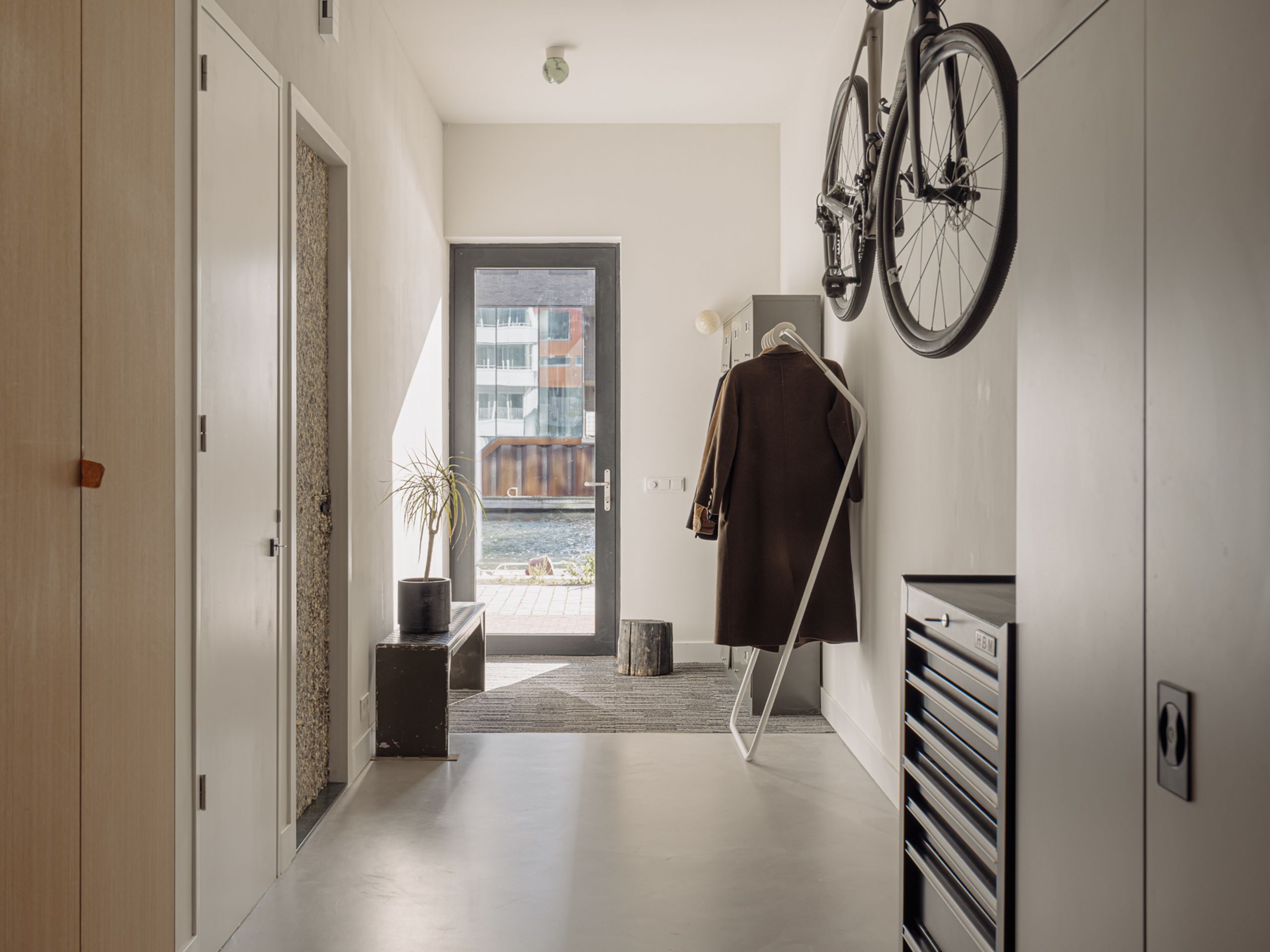 Leen Jongewaardkade 3 — 38