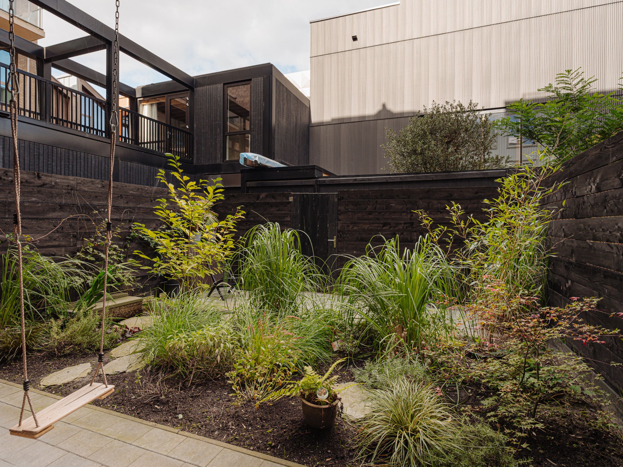 Leen Jongewaardkade 3 — 47