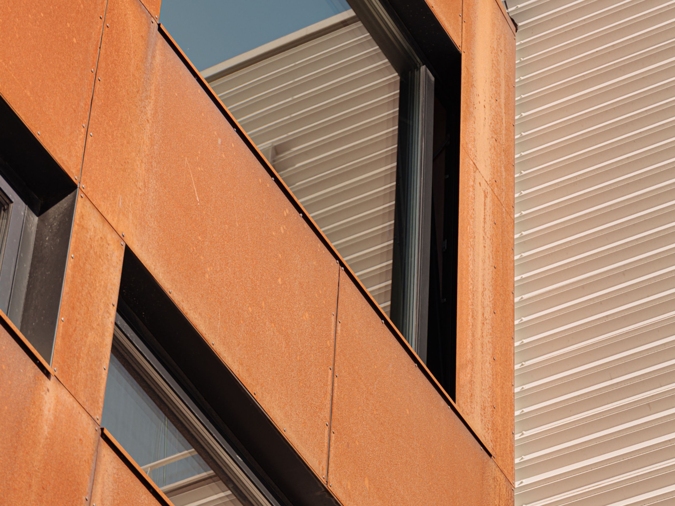 Leen Jongewaardkade 3 — 5