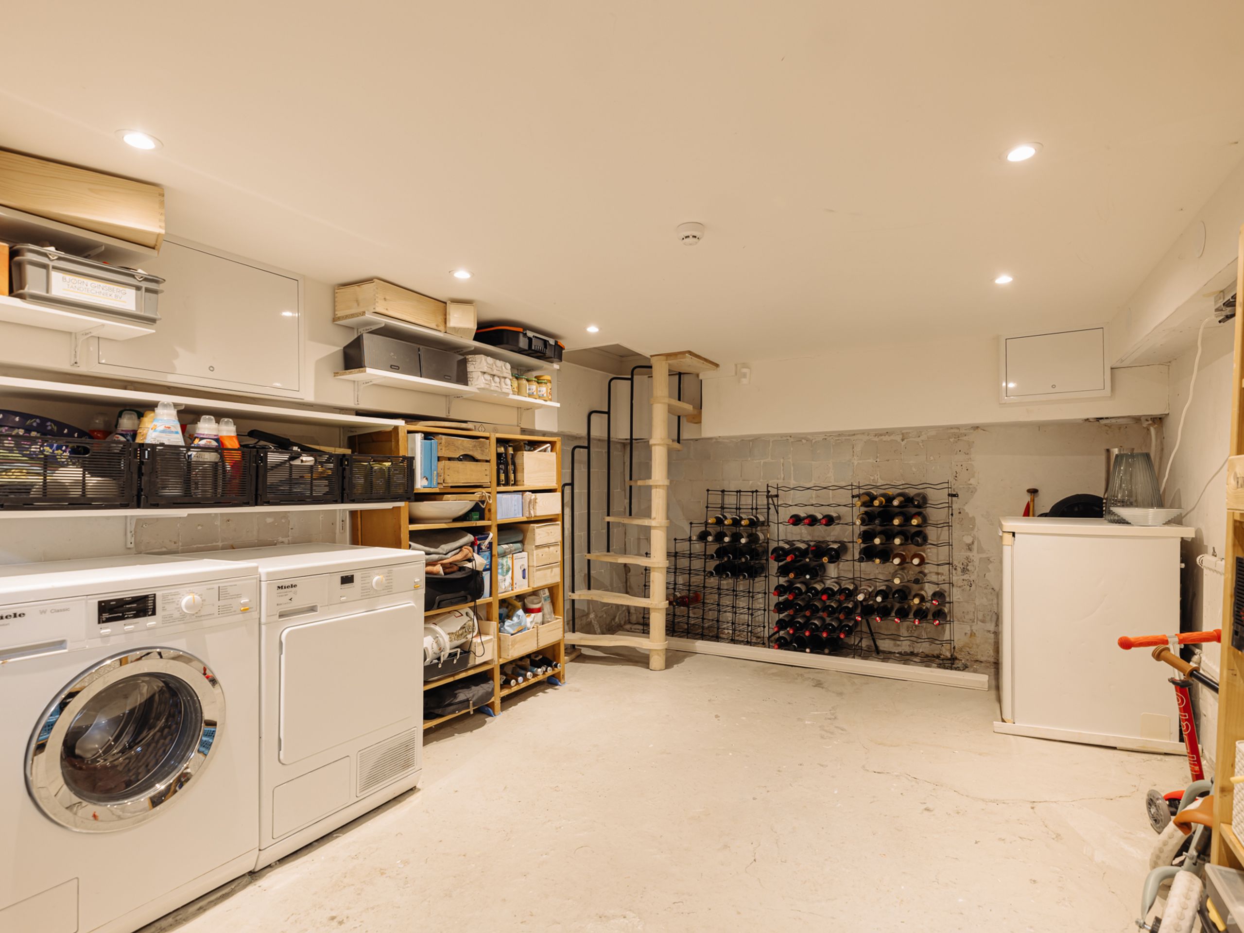 Blauwburgwal 3 — 18