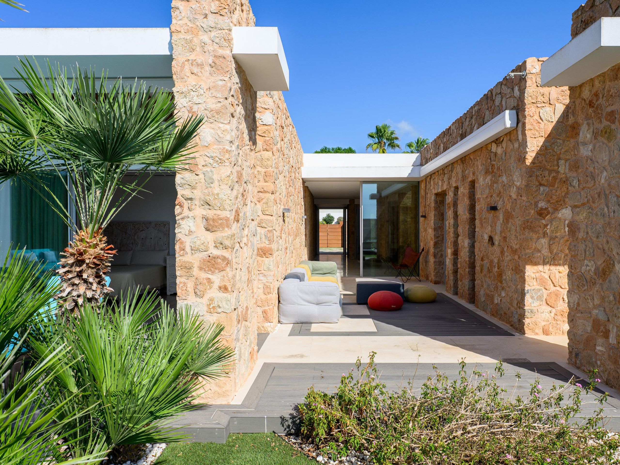 Cala Conta 33  — 9