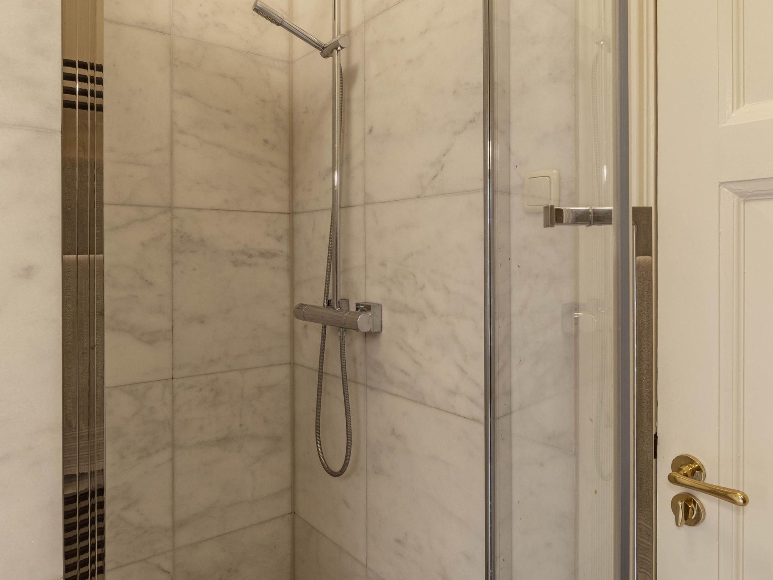 Nicolaas Maesstraat 122-2 — 24