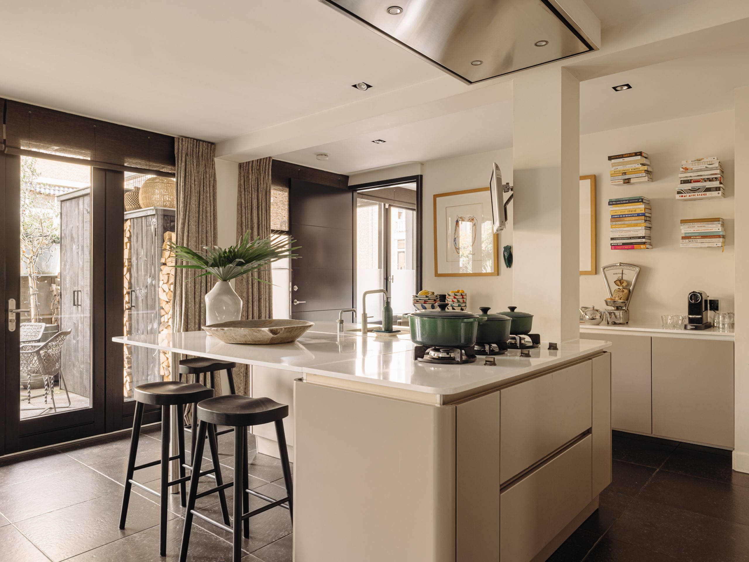 Koninginneweg 62-A — 12