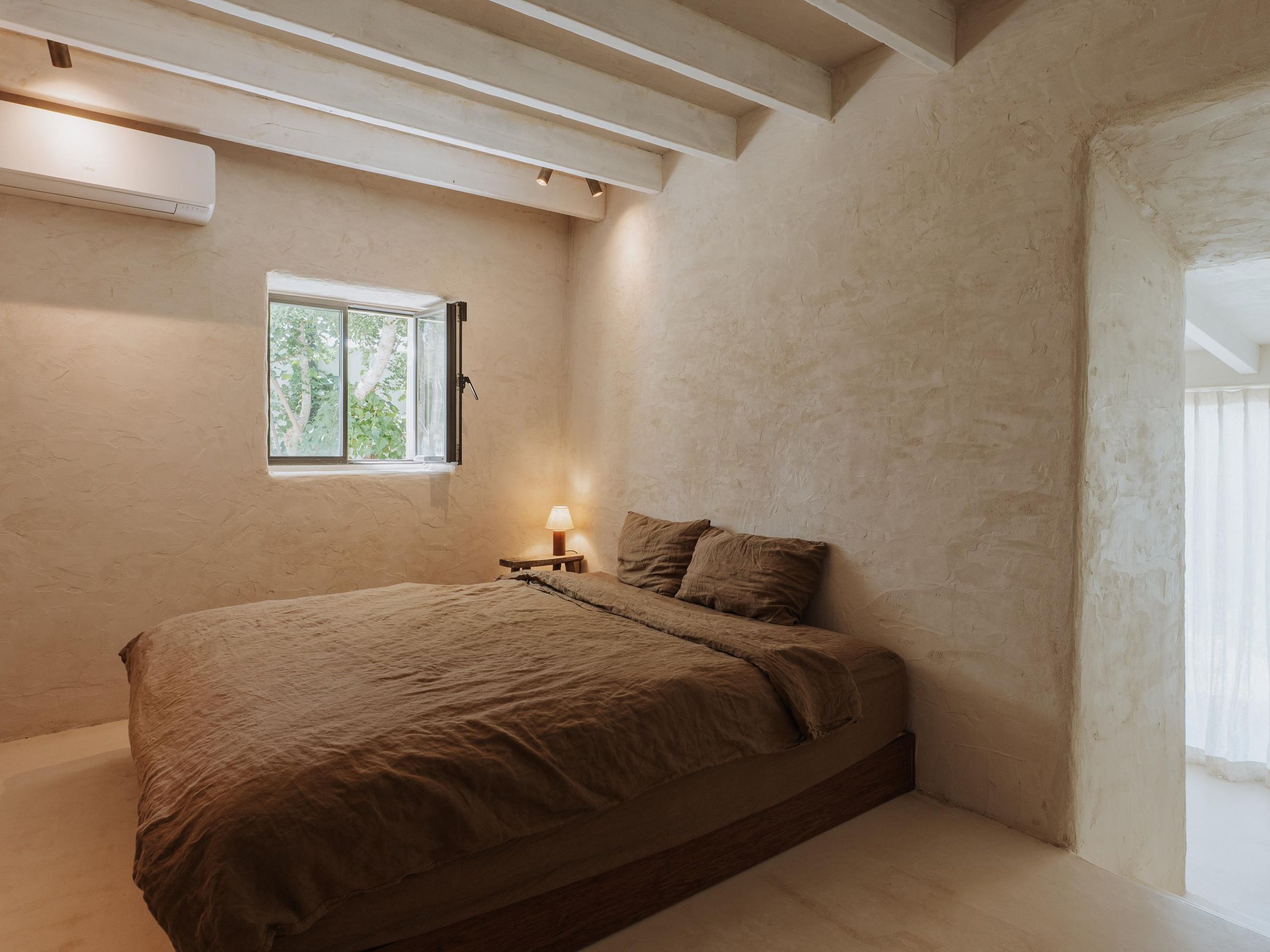 Residence 22  — 13