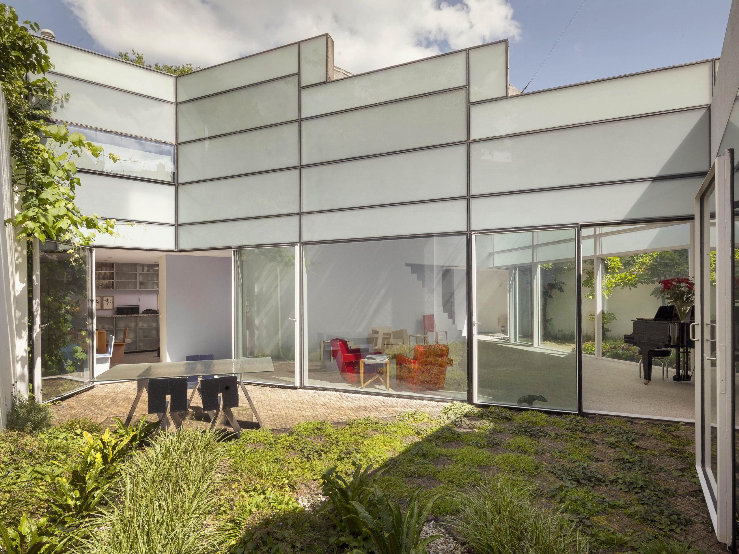 Pieterskerkhof 8 — 2