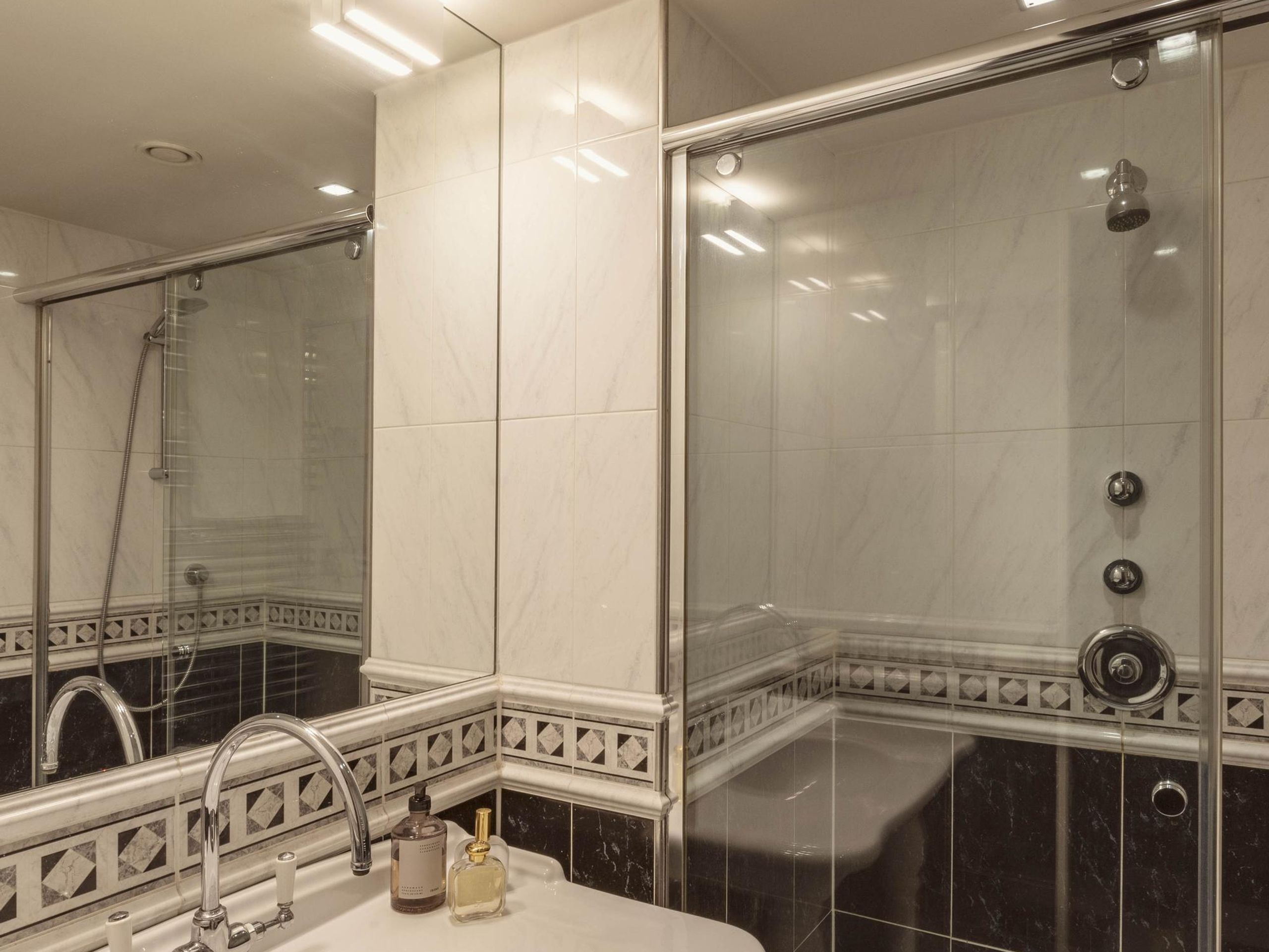 Keizersgracht 558-2 — 15