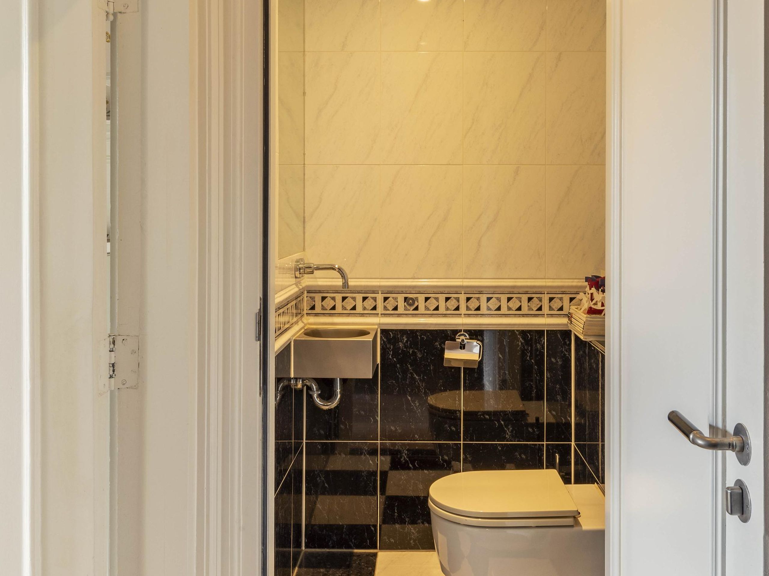 Keizersgracht 558-2 — 16