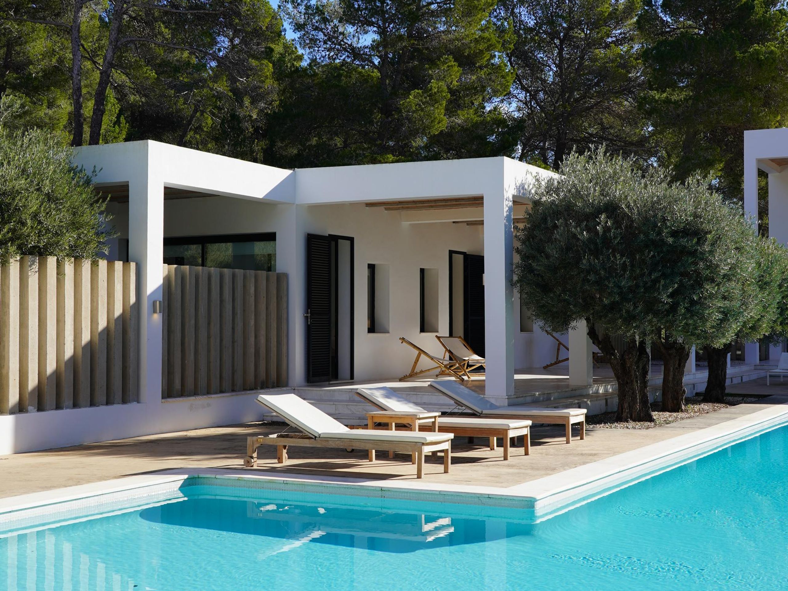 Villa Iris  — 1