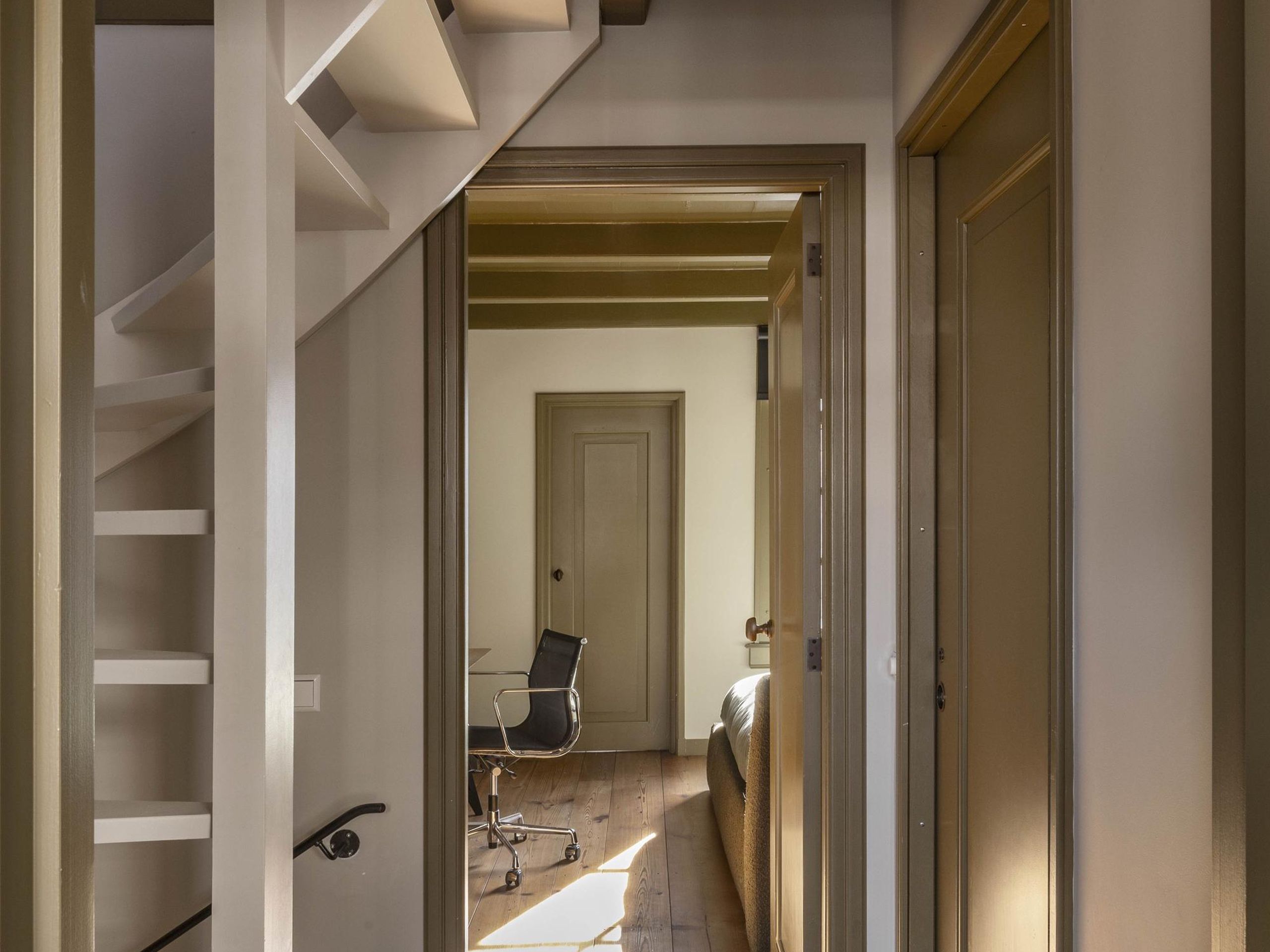 Weteringstraat 9 — 18