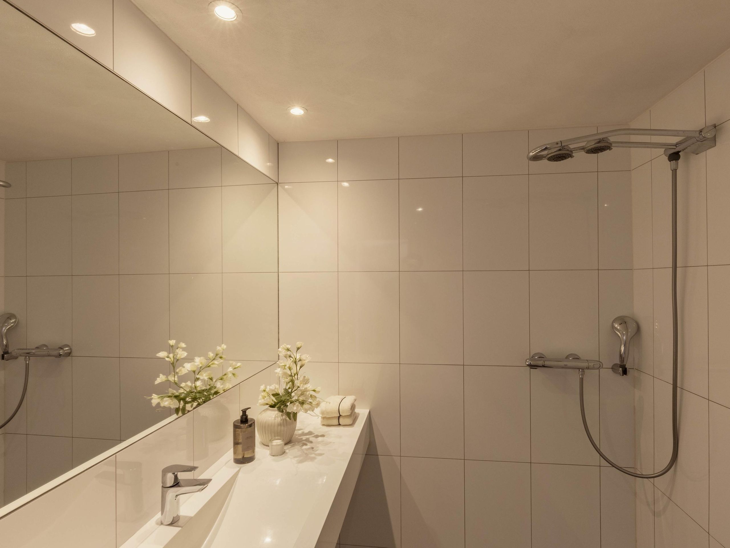 Krom Boomssloot 12 — 17