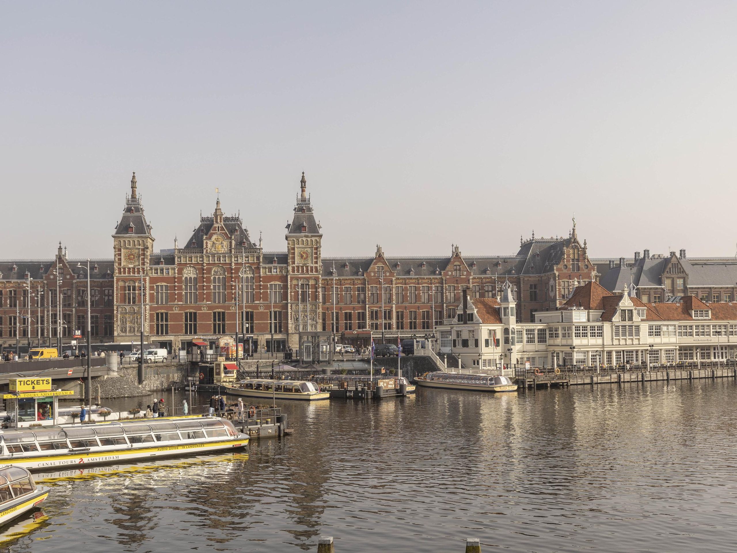 Krom Boomssloot 12 — 28