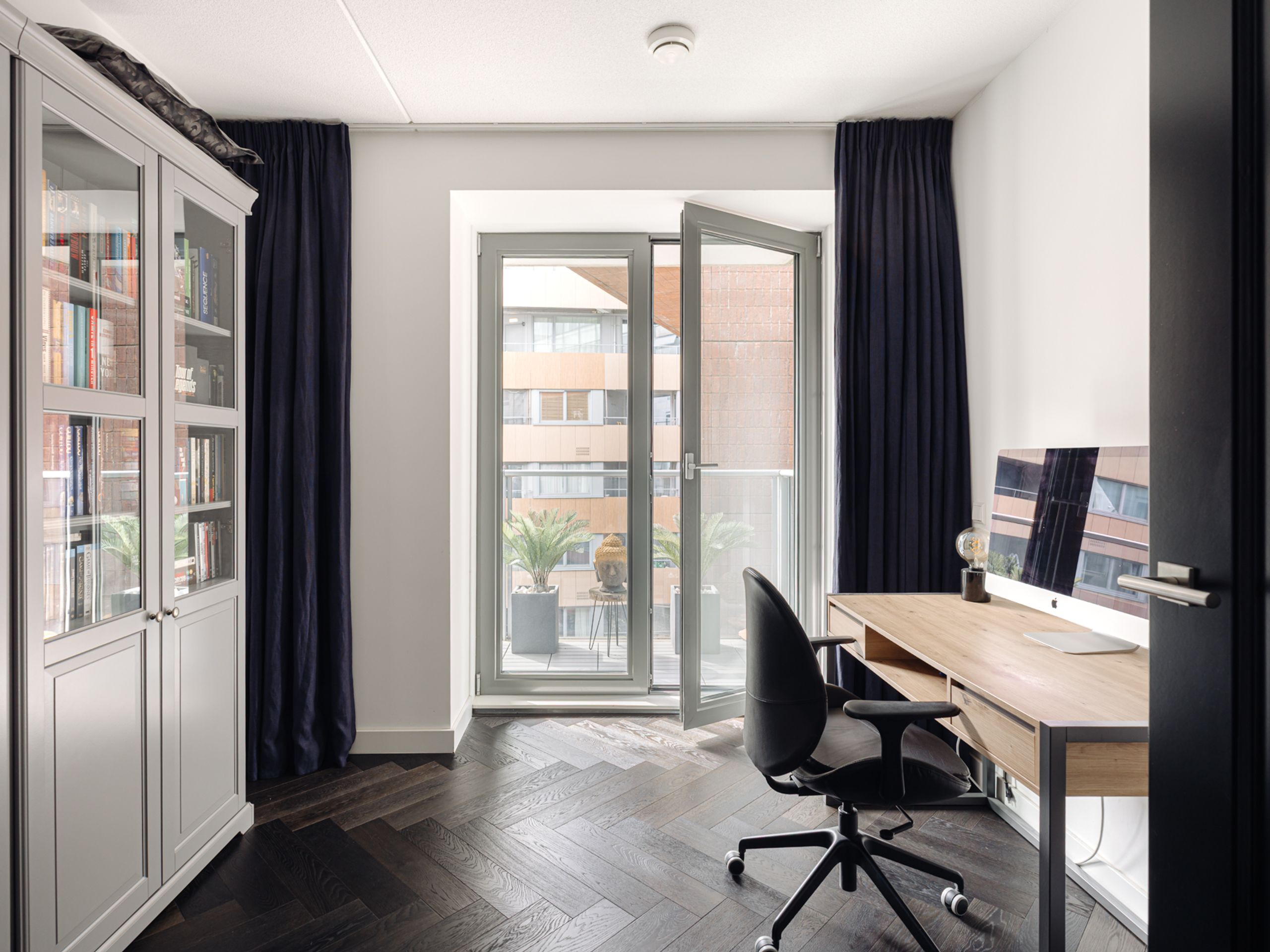 Willem Frederik Hermansstraat 157 — 19